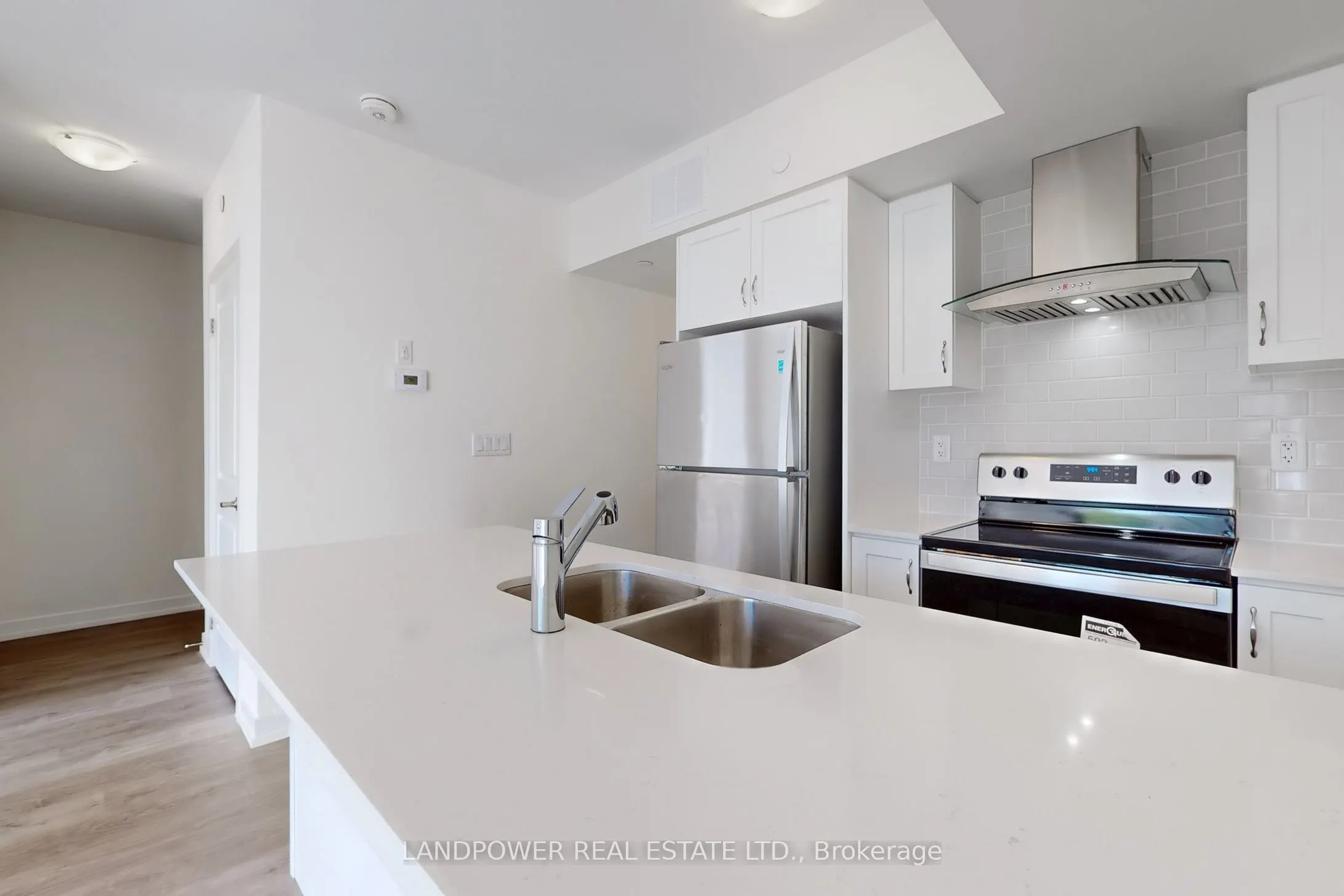 60 Elizabeth Street S, #3305