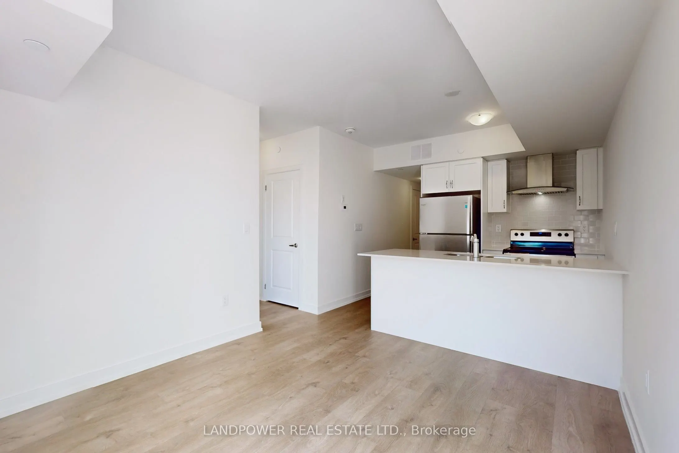 60 Elizabeth Street S, #3305