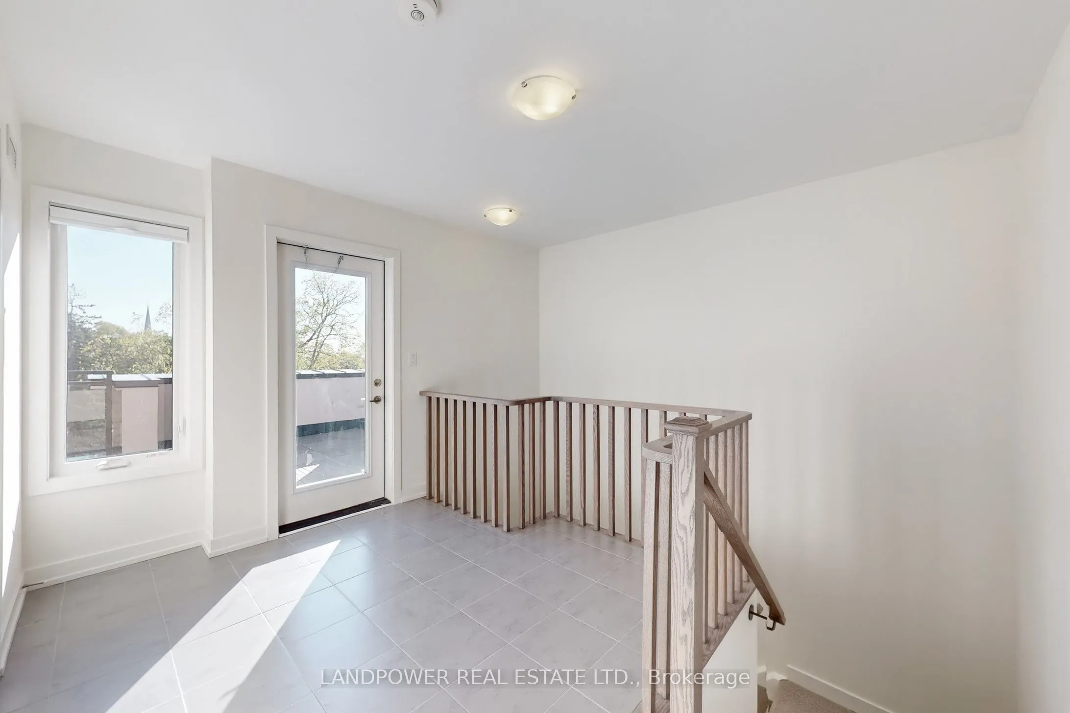 60 Elizabeth Street S, #3305