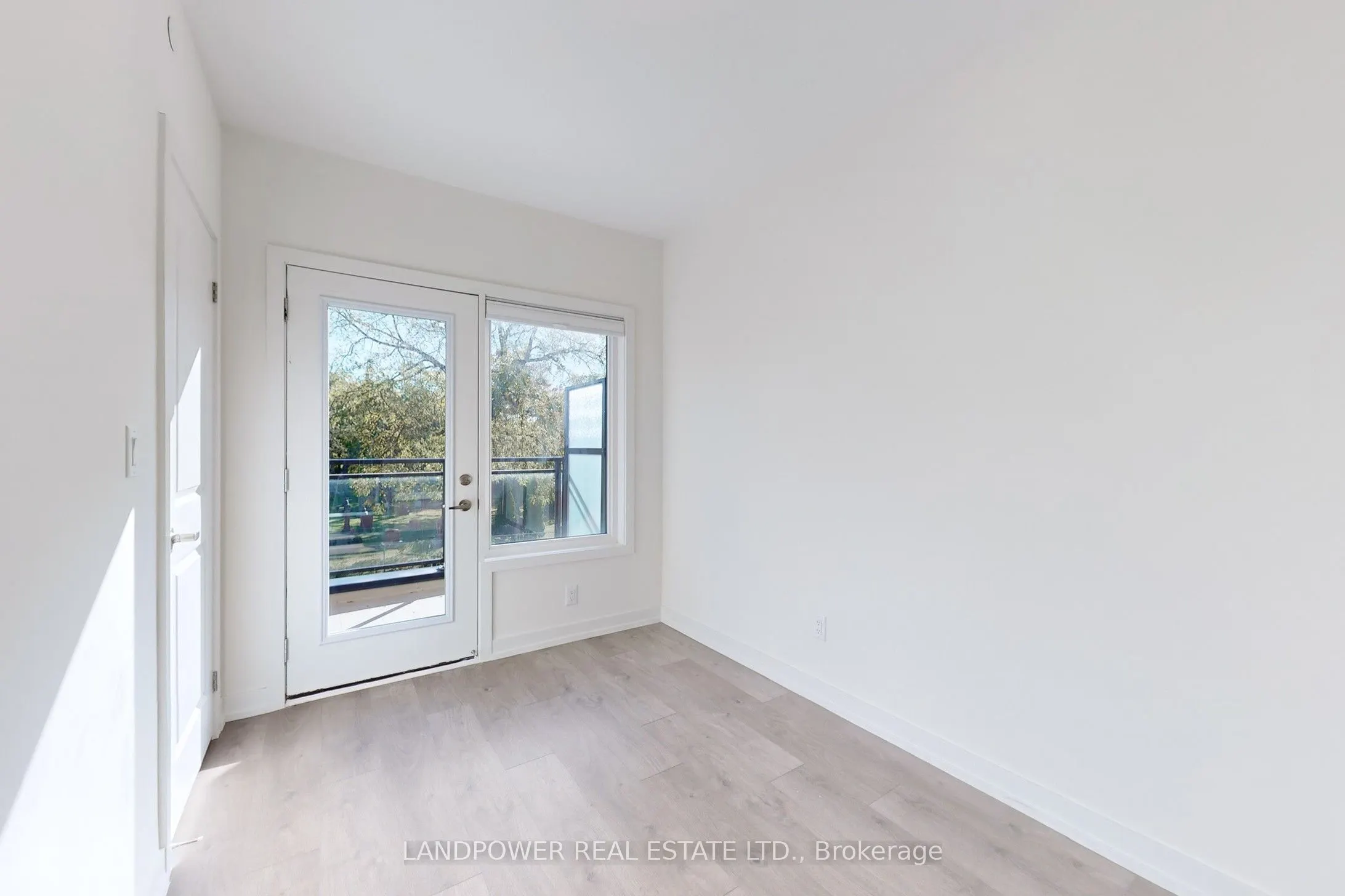 60 Elizabeth Street S, #3305