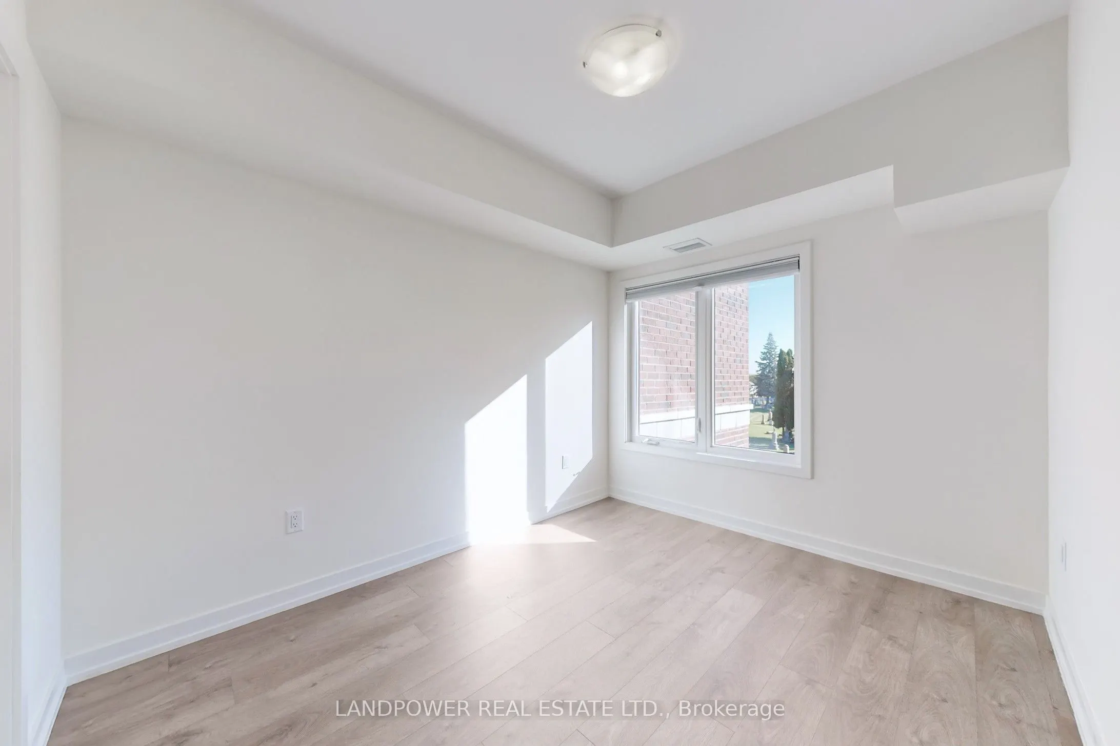 60 Elizabeth Street S, #3305
