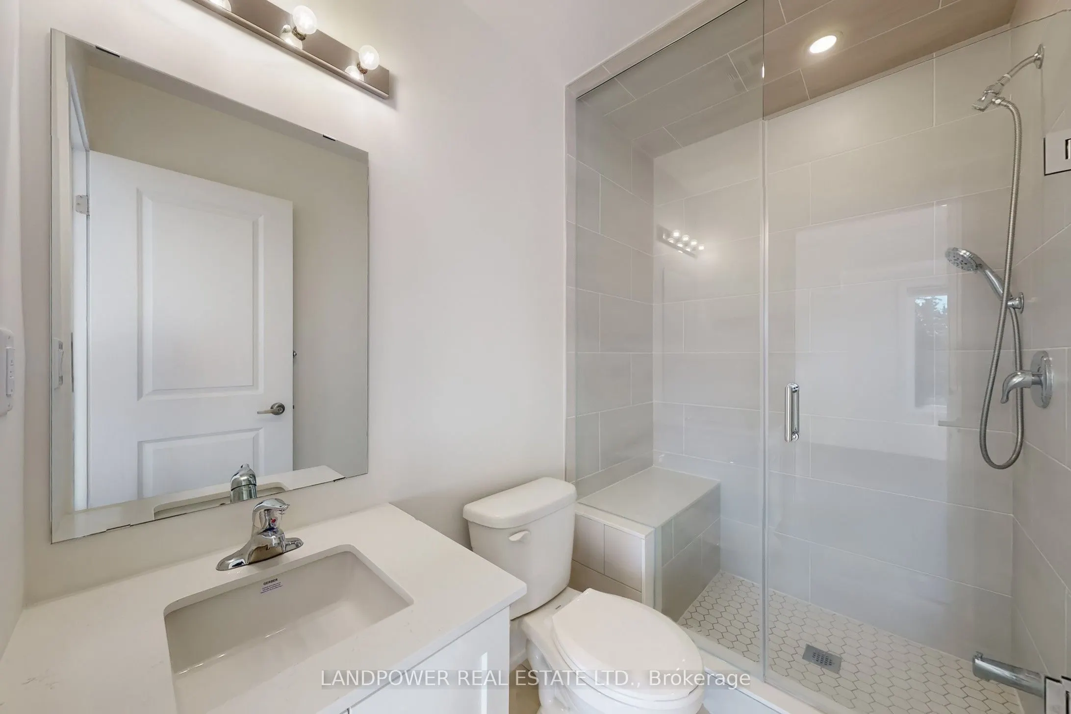 60 Elizabeth Street S, #3305