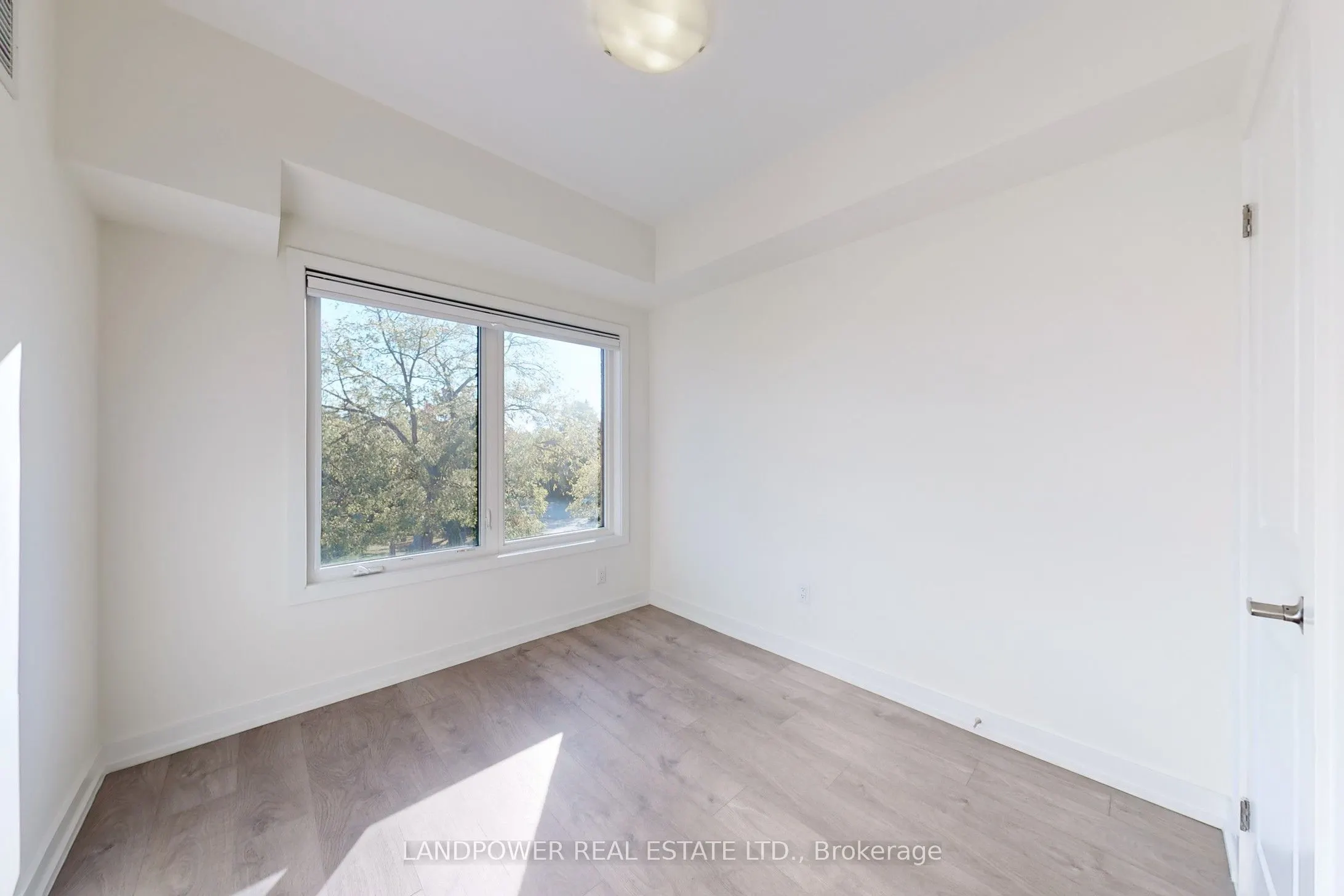 60 Elizabeth Street S, #3305