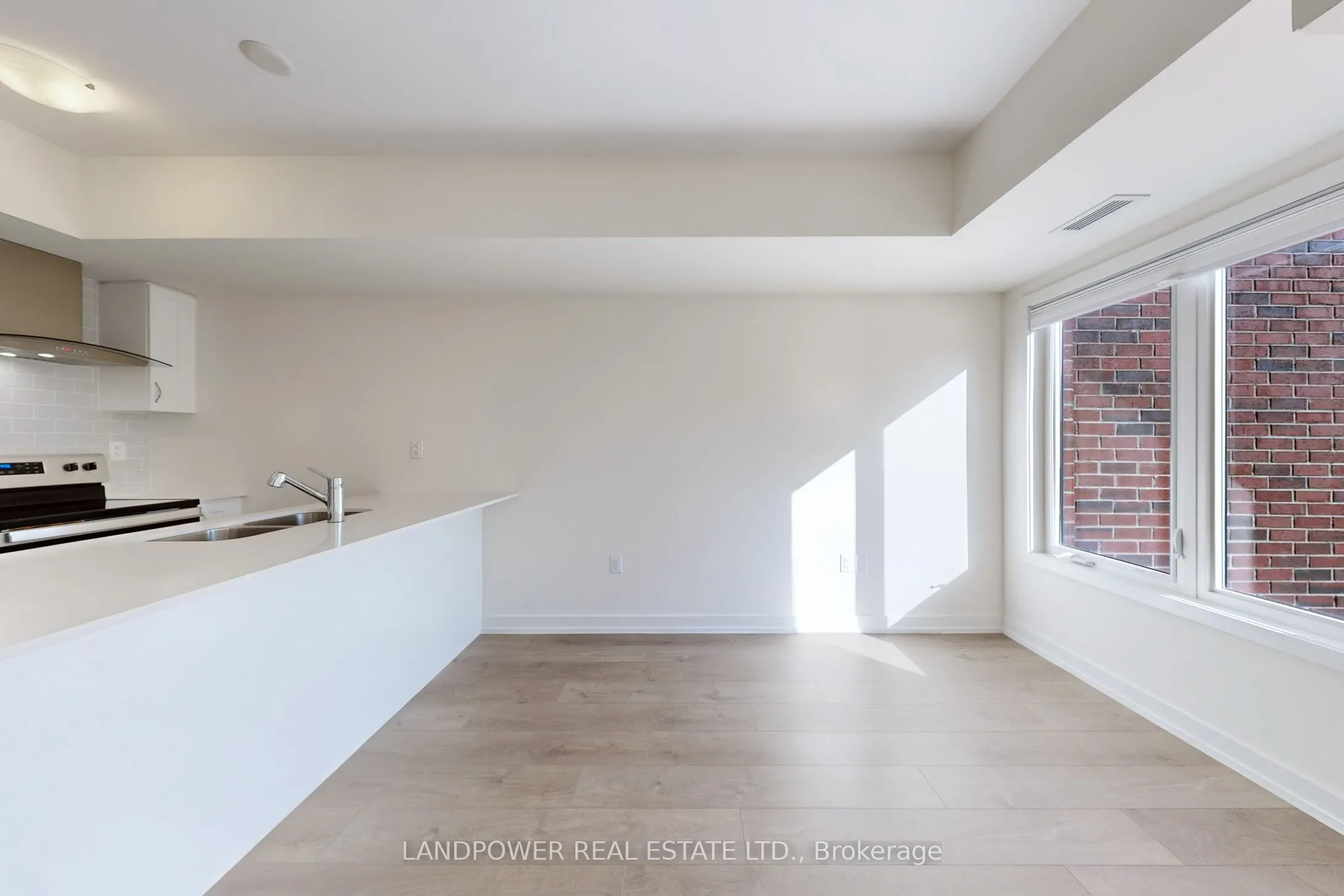 60 Elizabeth Street S, #3305