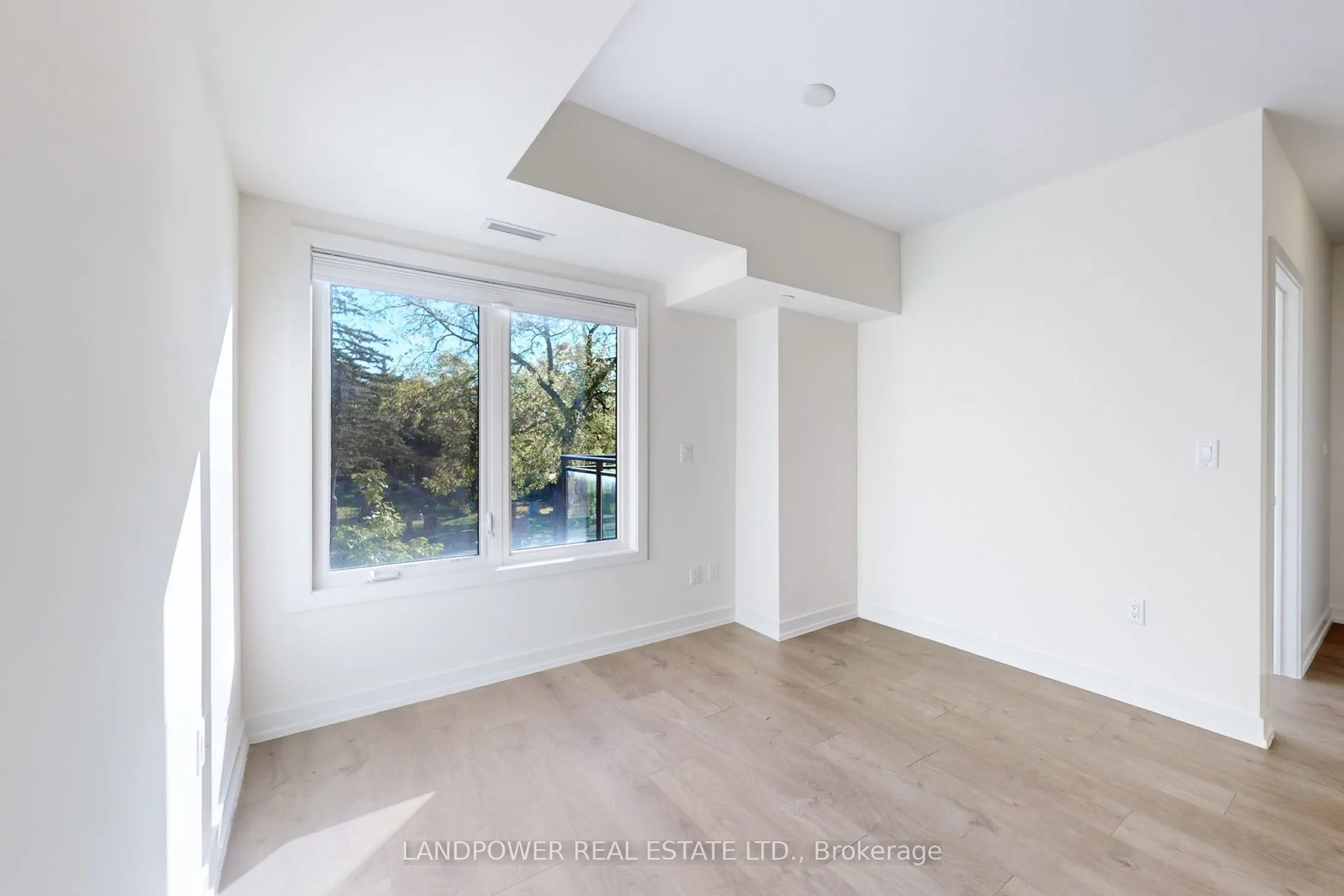 60 Elizabeth Street S, #3305