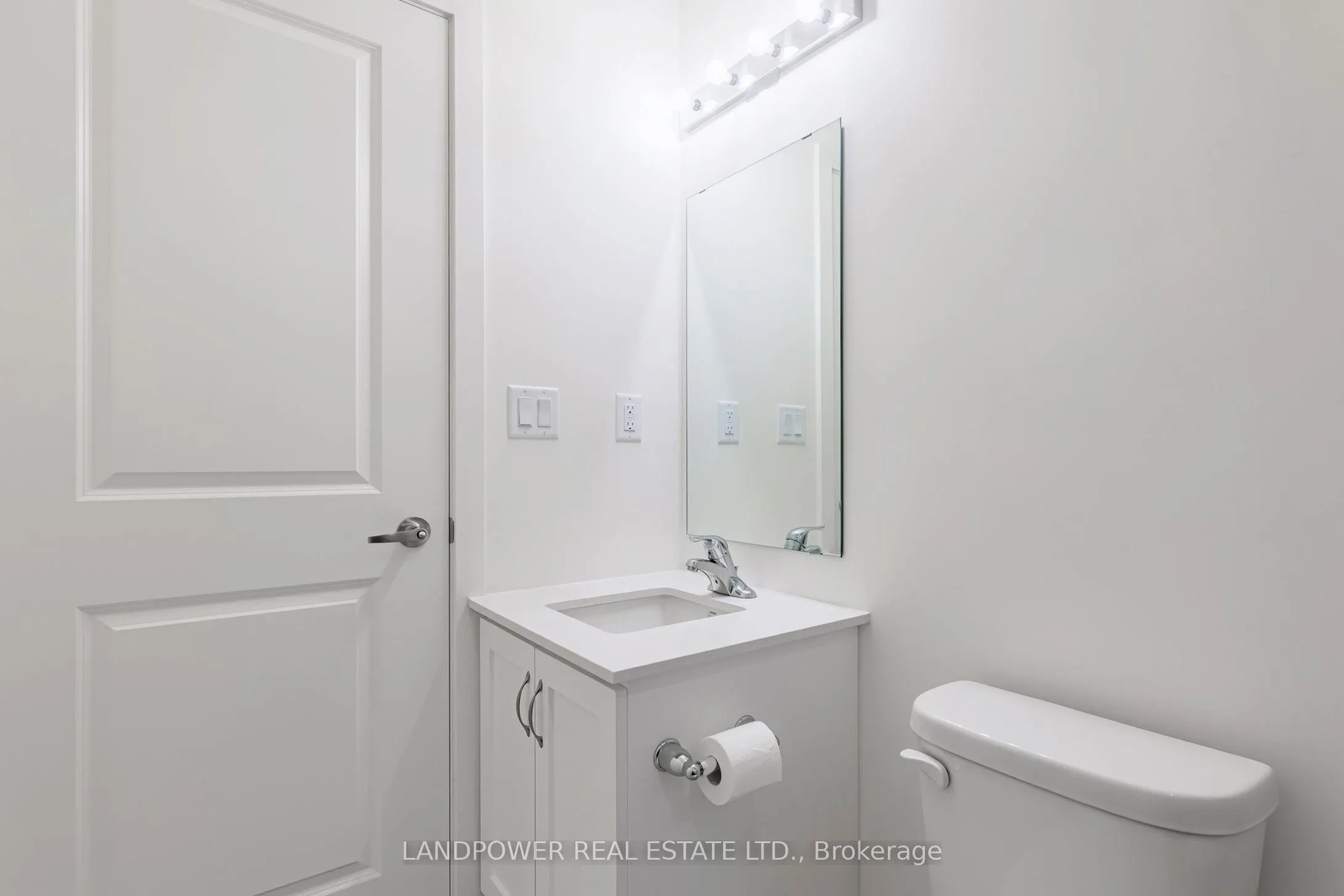60 Elizabeth Street S, #3305