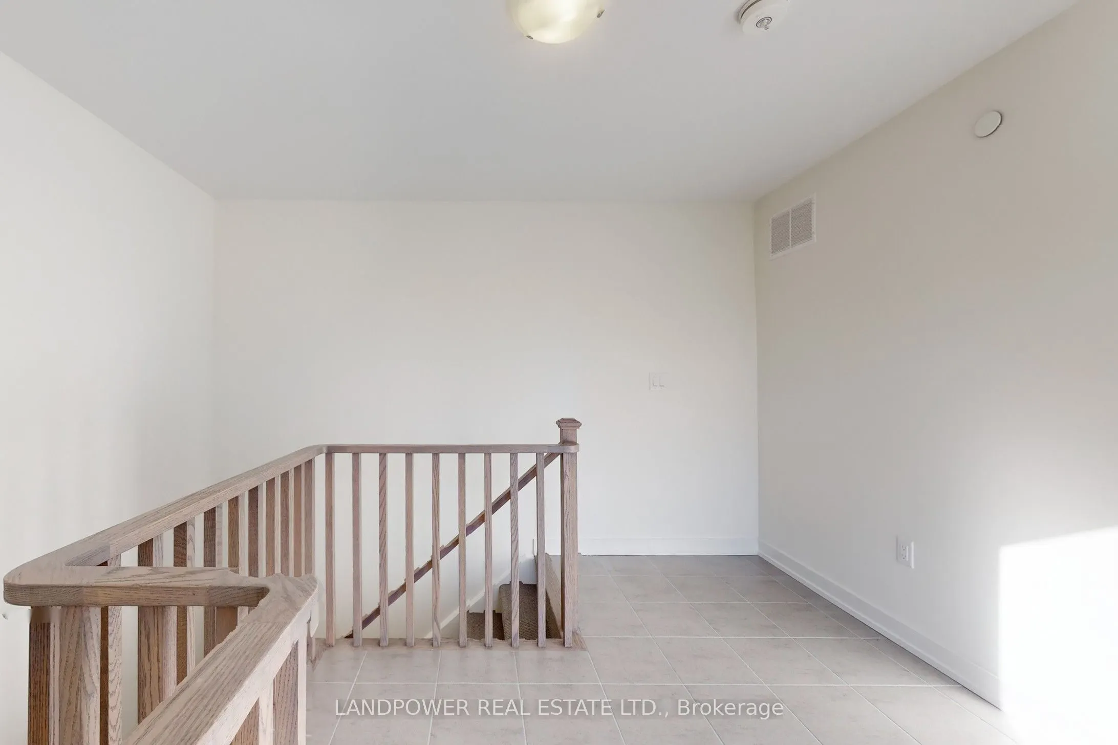 60 Elizabeth Street S, #3305