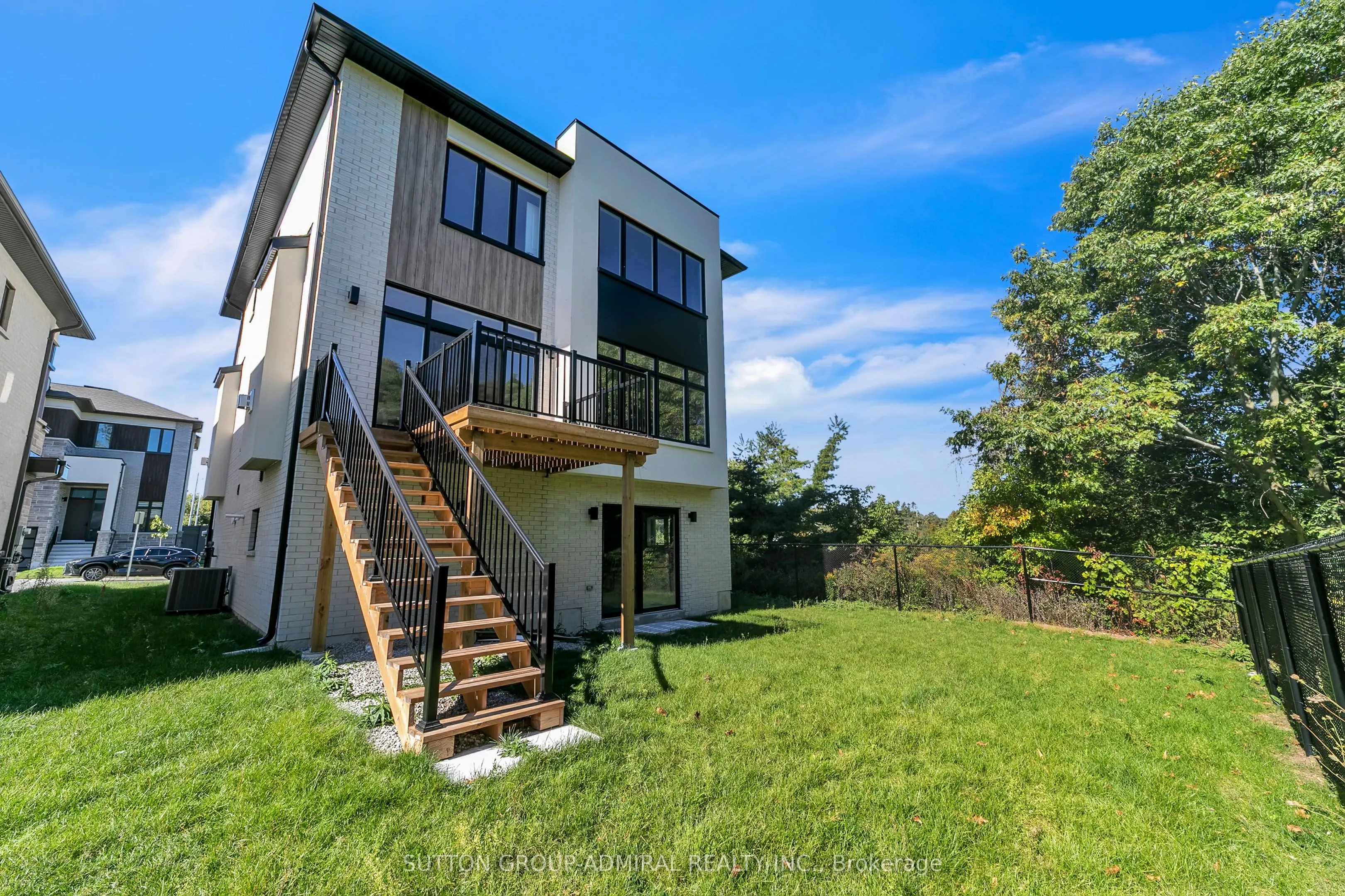 23 Kingwood Lane