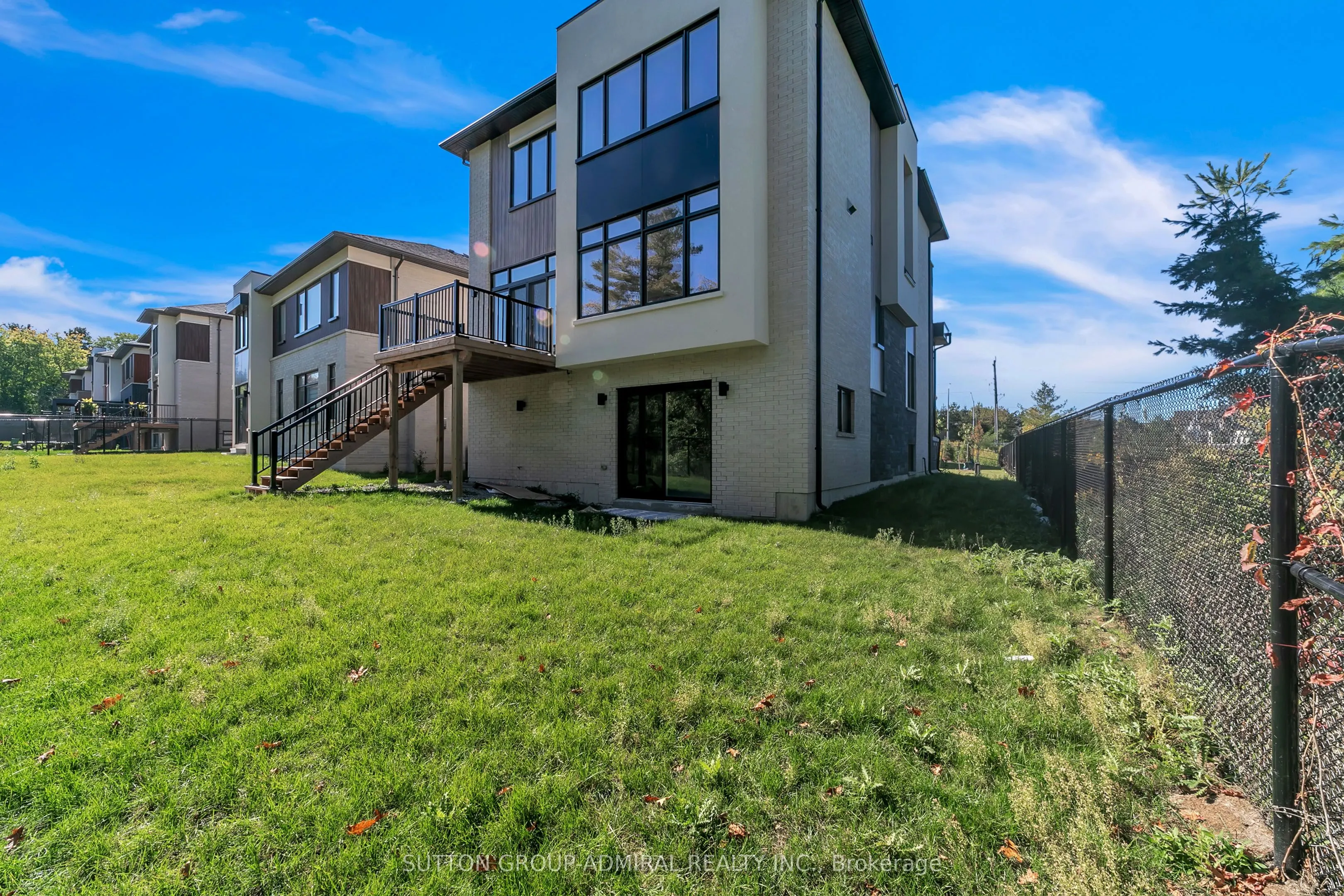 23 Kingwood Lane