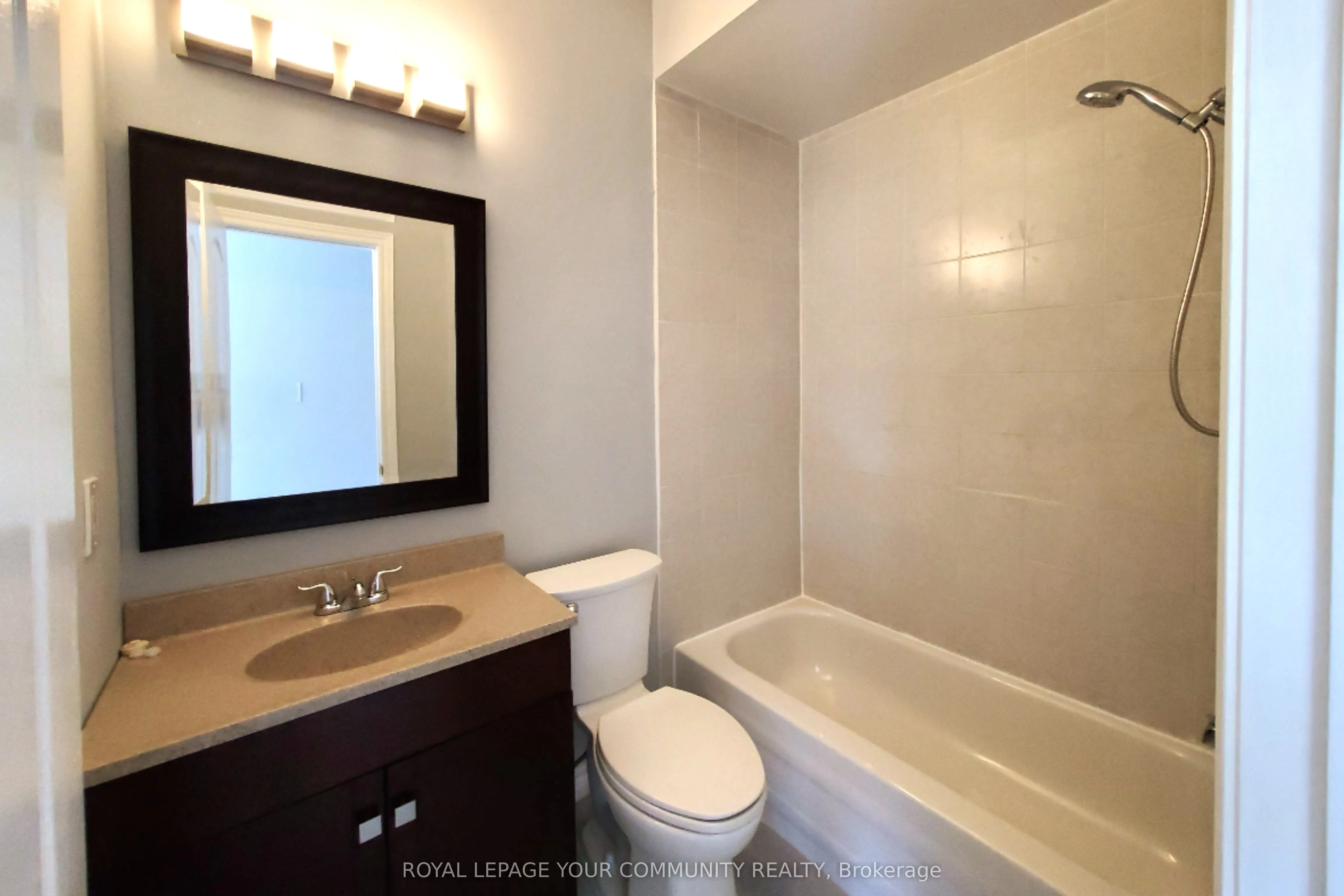48 Belwood Boulevard, #Upper