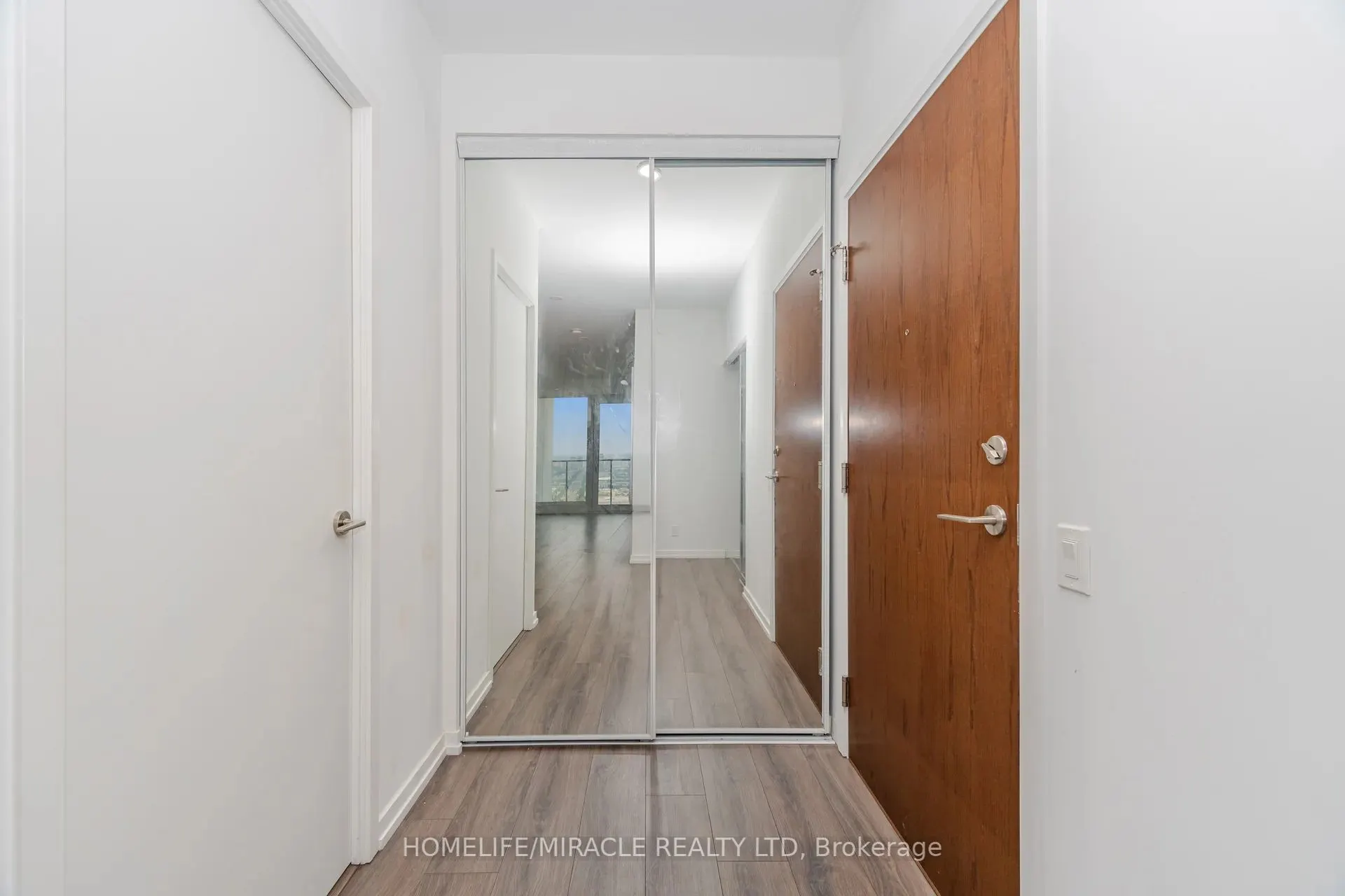 7890 Jane Street, #3907