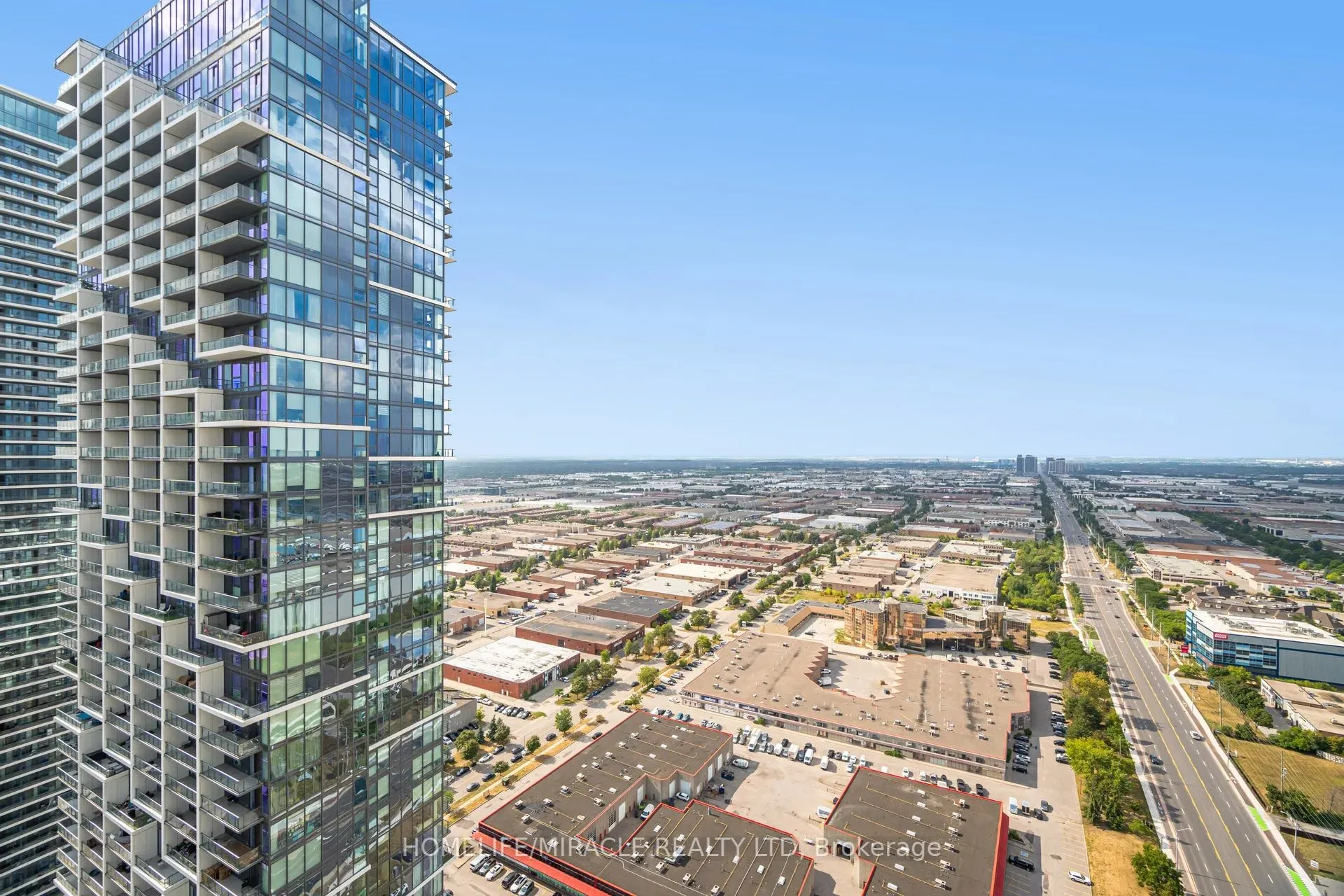 7890 Jane Street, #3907