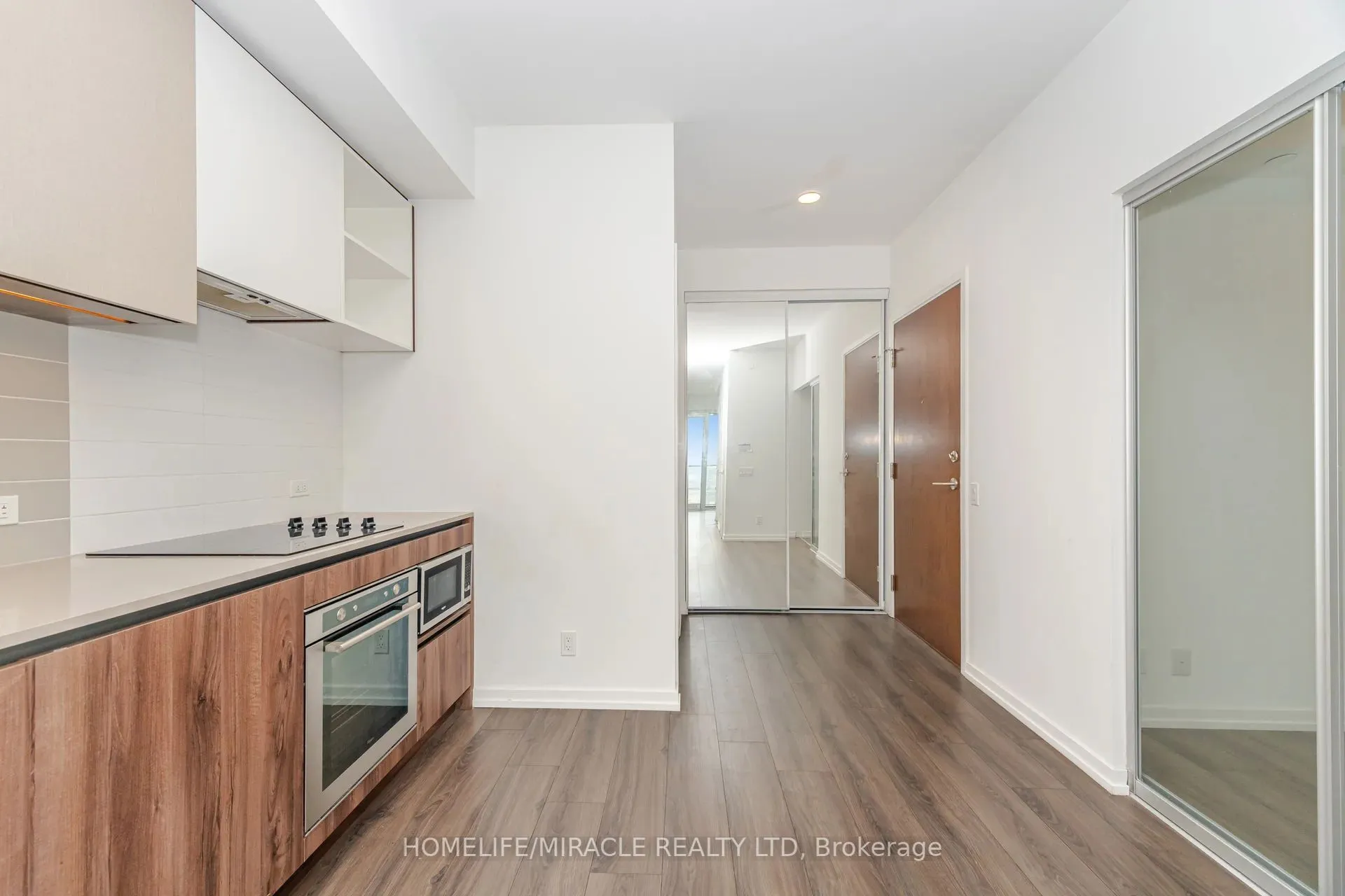 7890 Jane Street, #3907