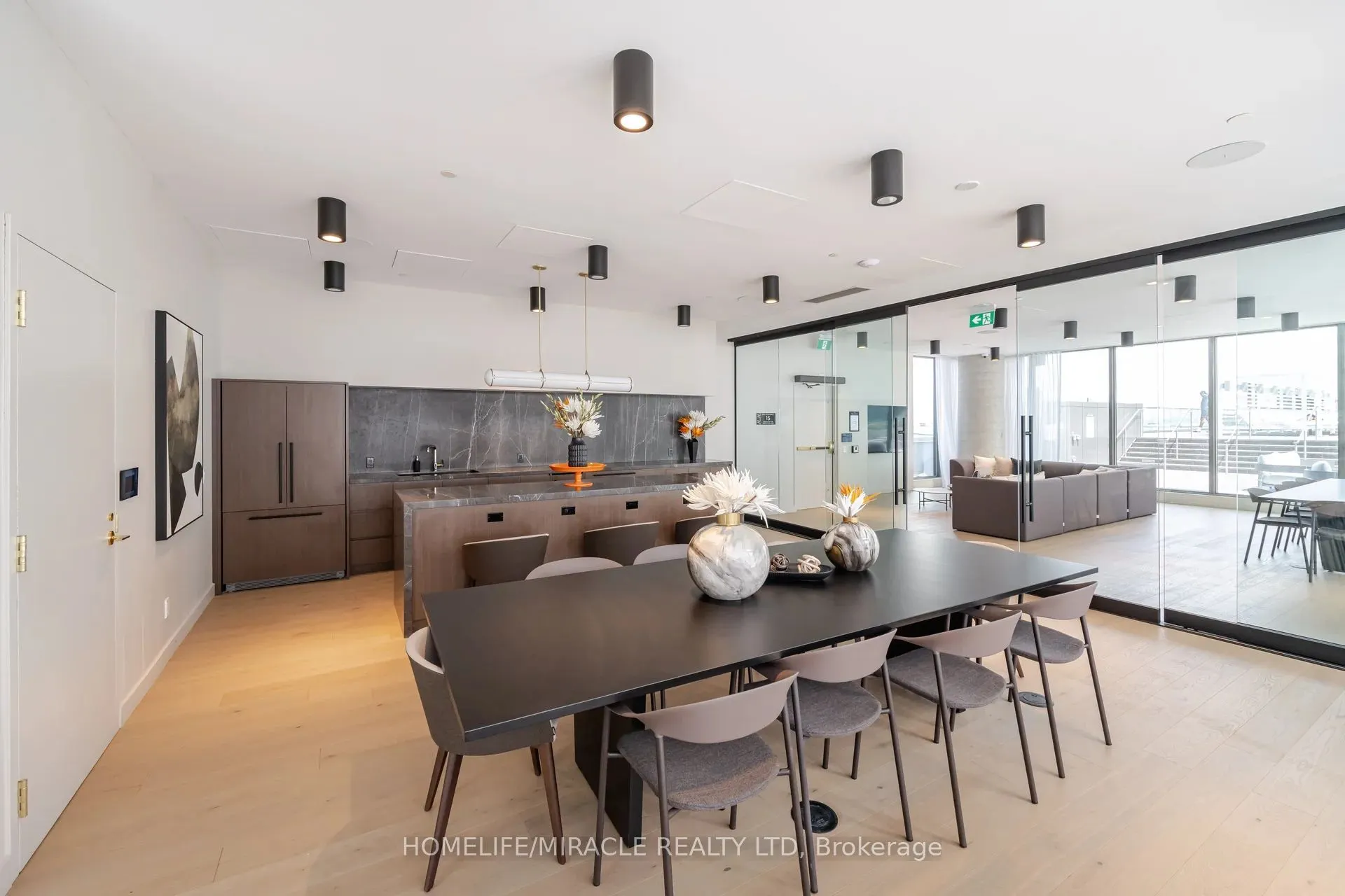 7890 Jane Street, #3907