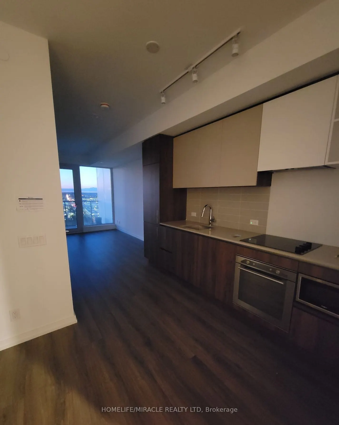 7890 Jane Street, #3907