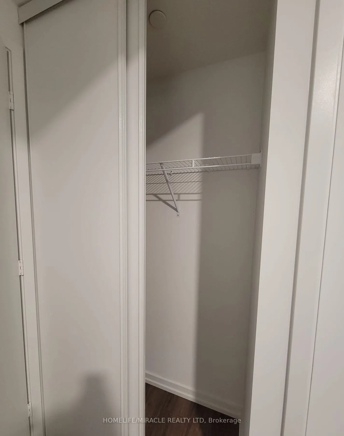 7890 Jane Street, #3907