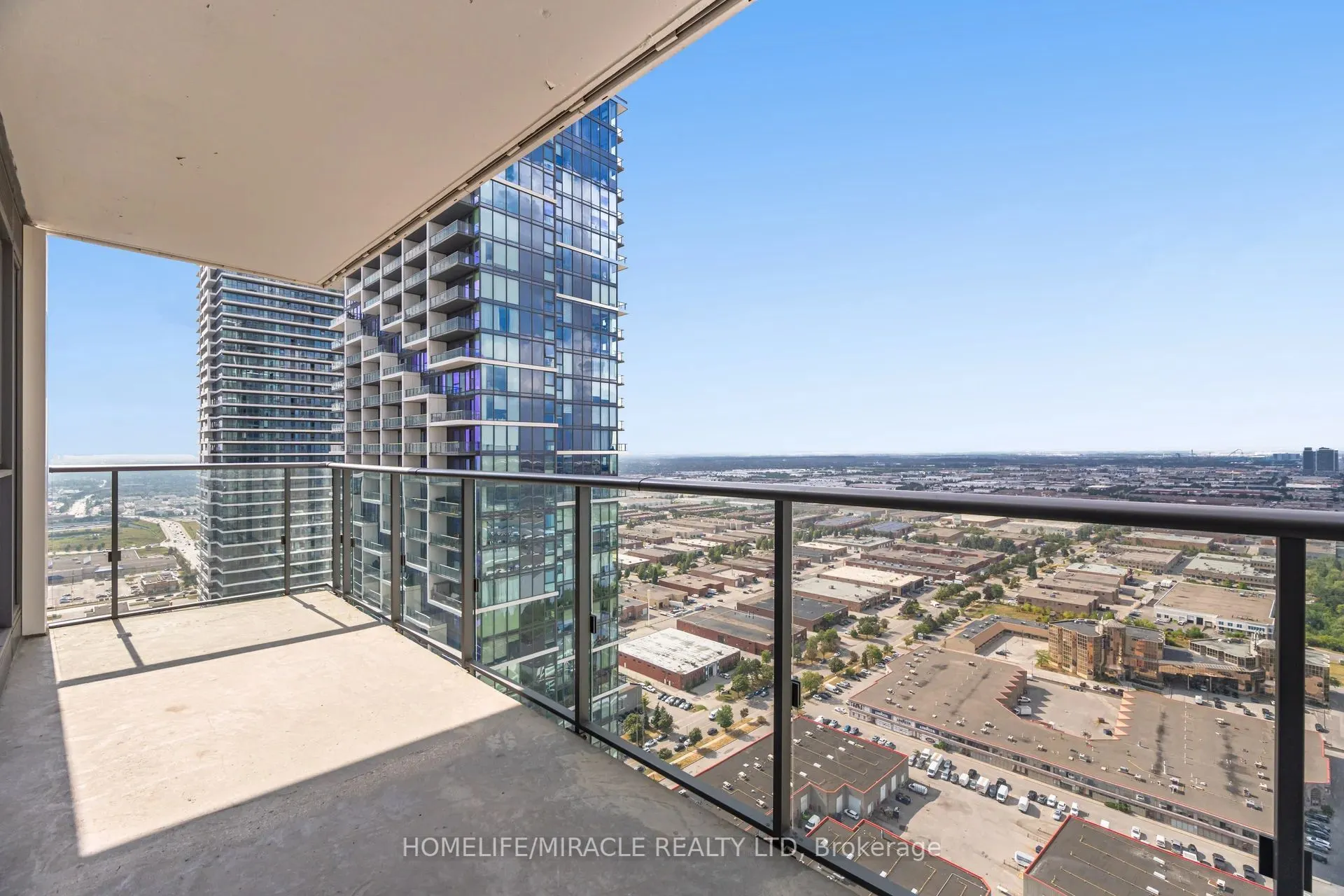 7890 Jane Street, #3907