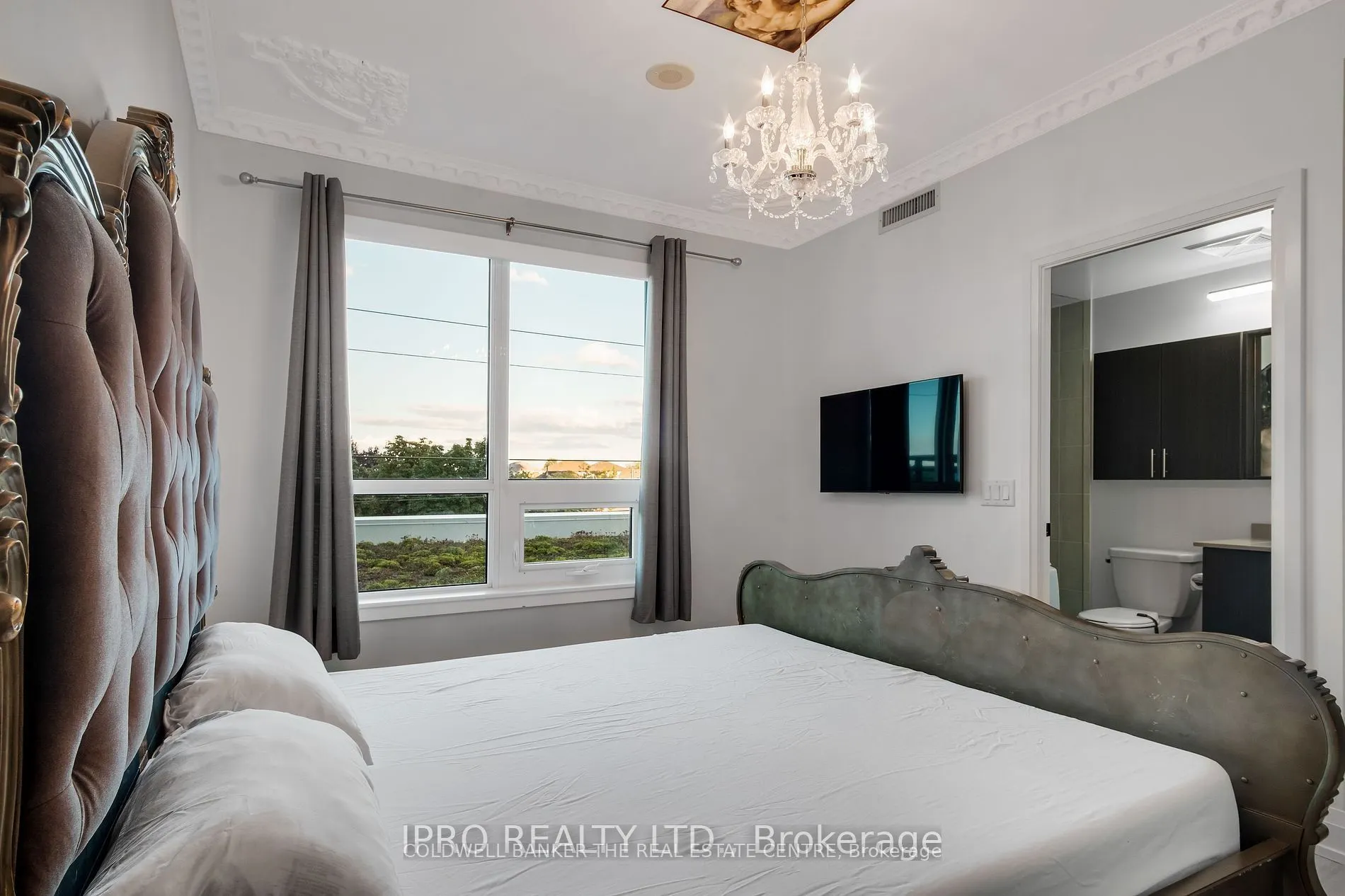 7890 Bathurst Street, #204