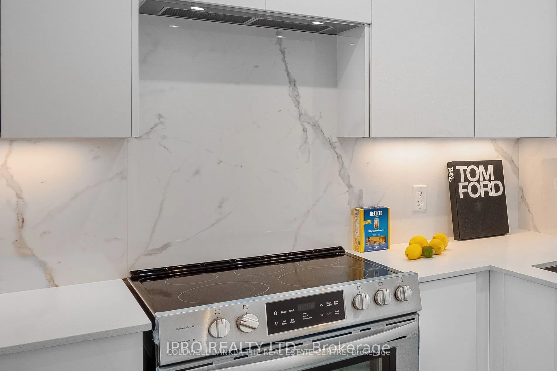 7890 Bathurst Street, #204