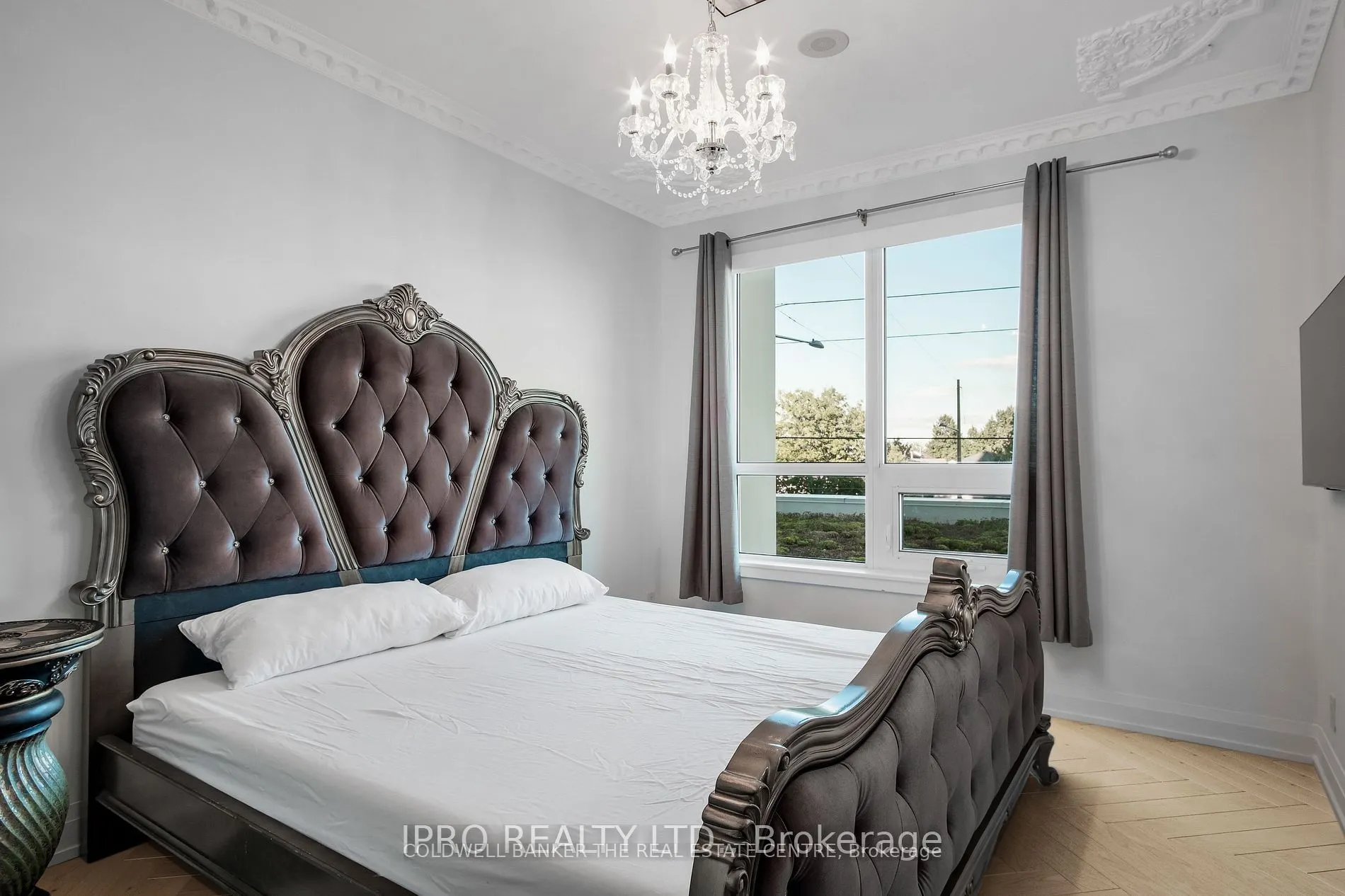 7890 Bathurst Street, #204