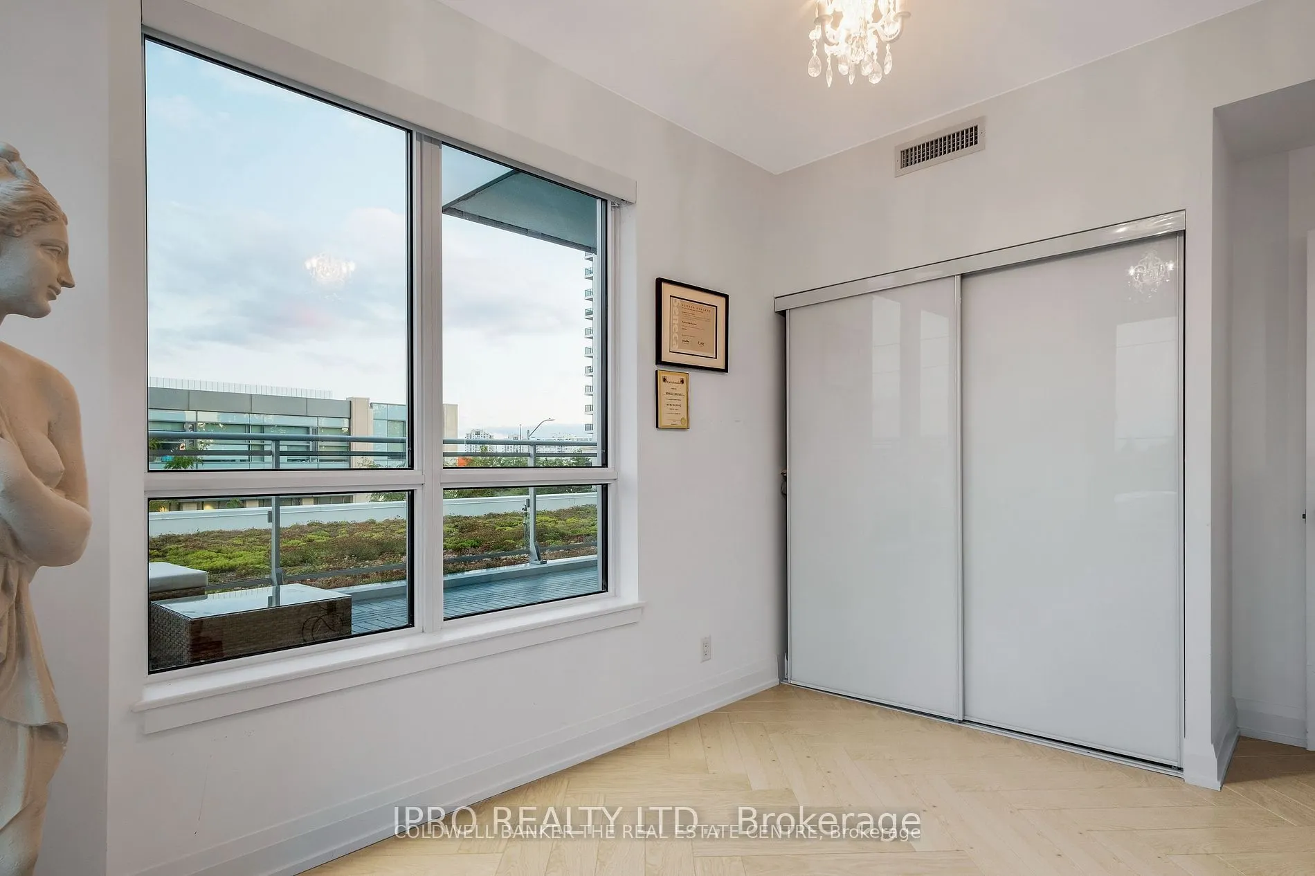 7890 Bathurst Street, #204