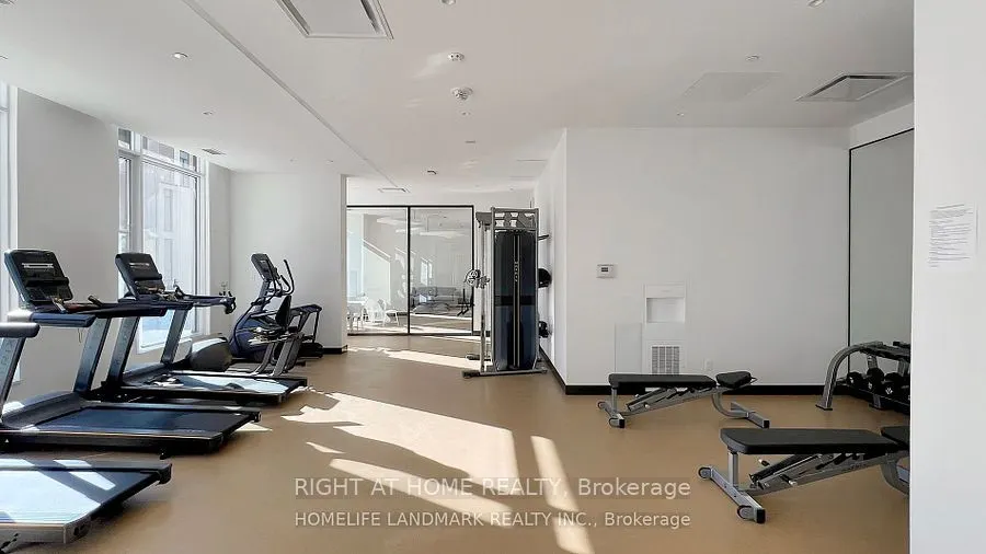 6 DAVID EYER Road, #207