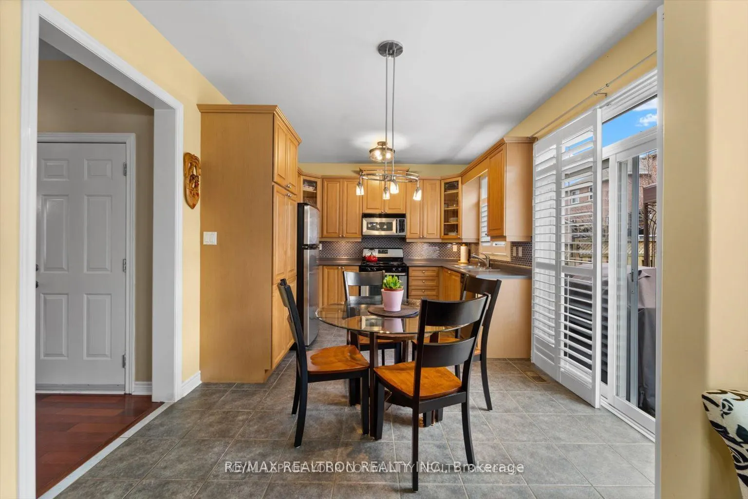 194 Gail Parks Crescent