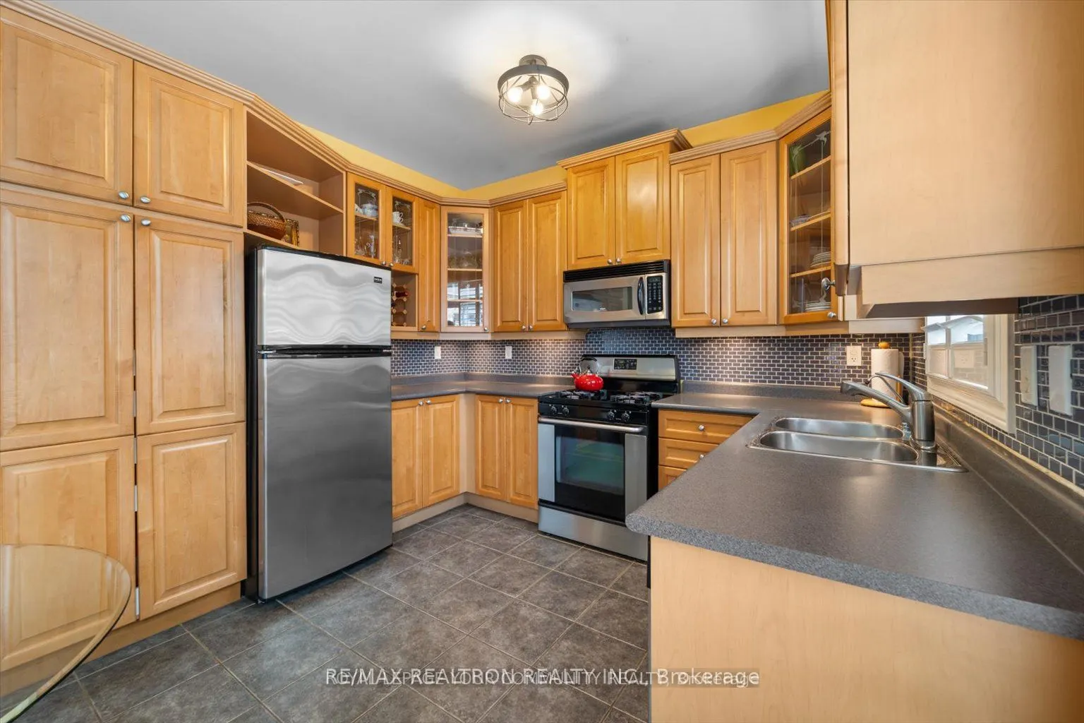 194 Gail Parks Crescent