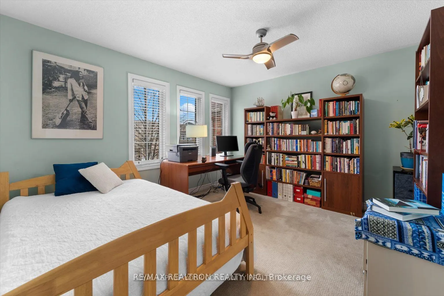 194 Gail Parks Crescent