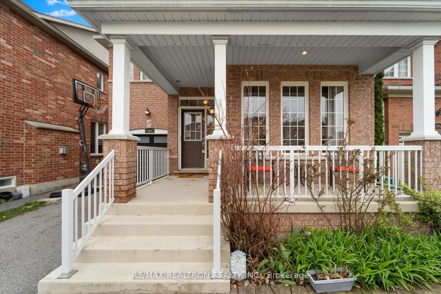 194 Gail Parks Crescent