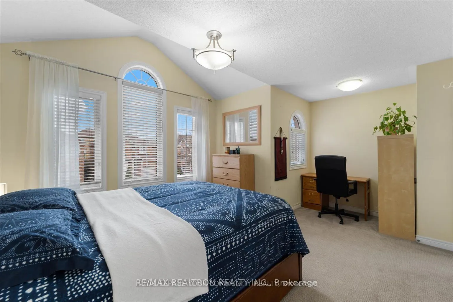 194 Gail Parks Crescent