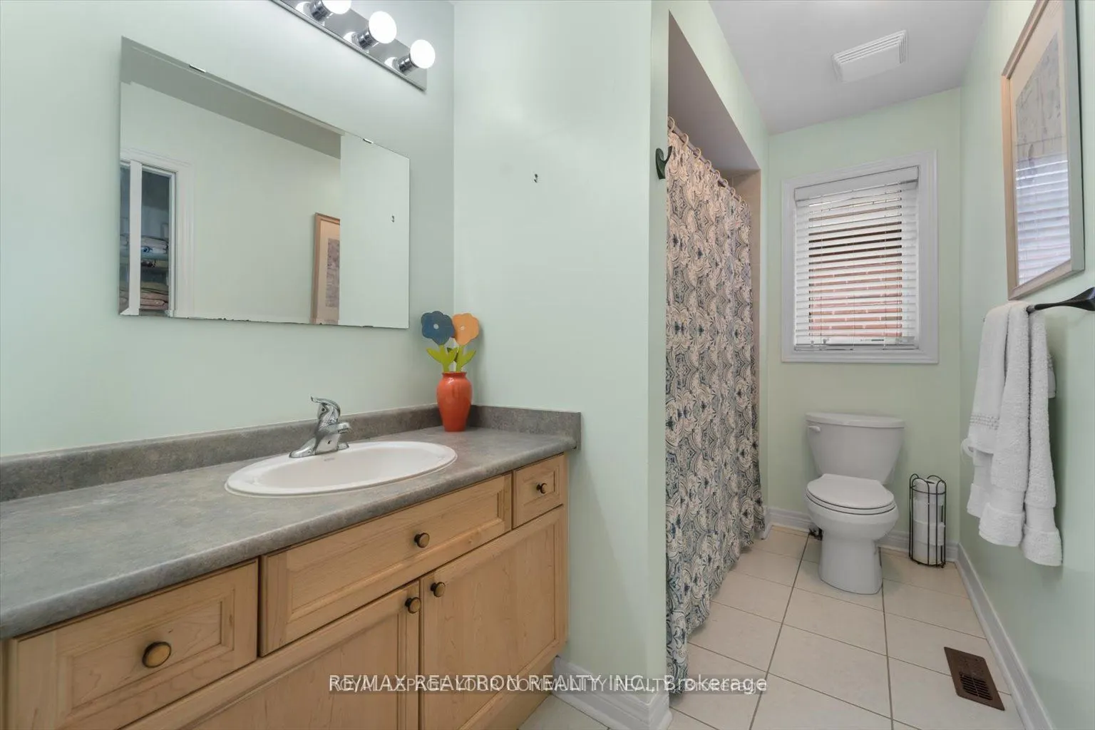 194 Gail Parks Crescent