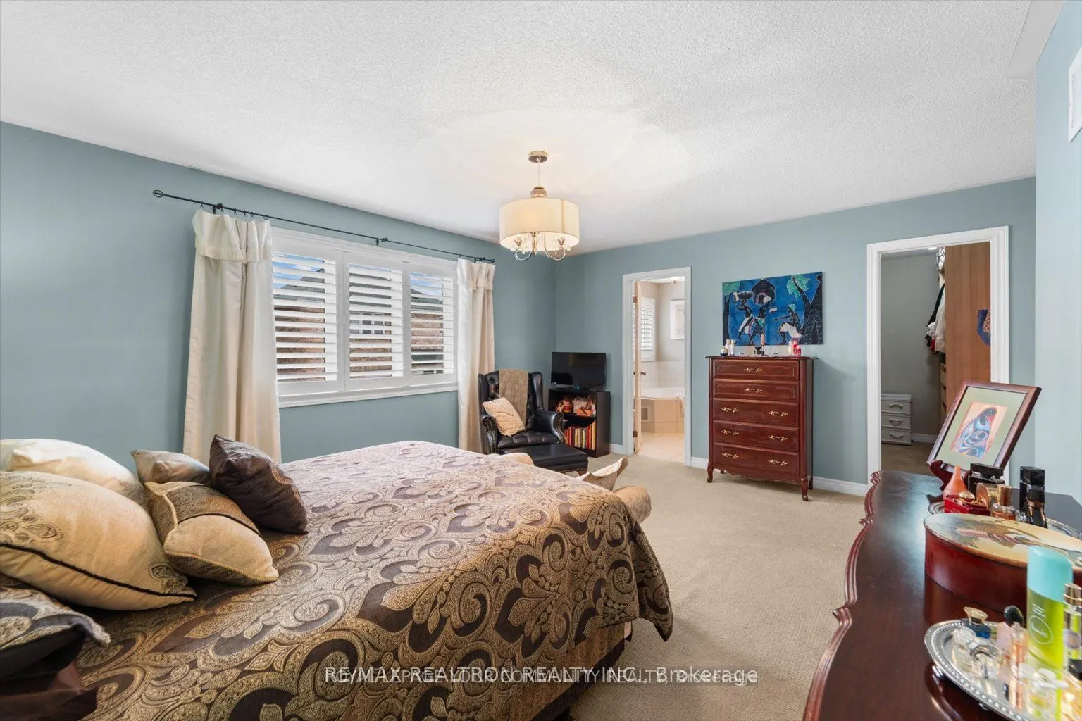 194 Gail Parks Crescent