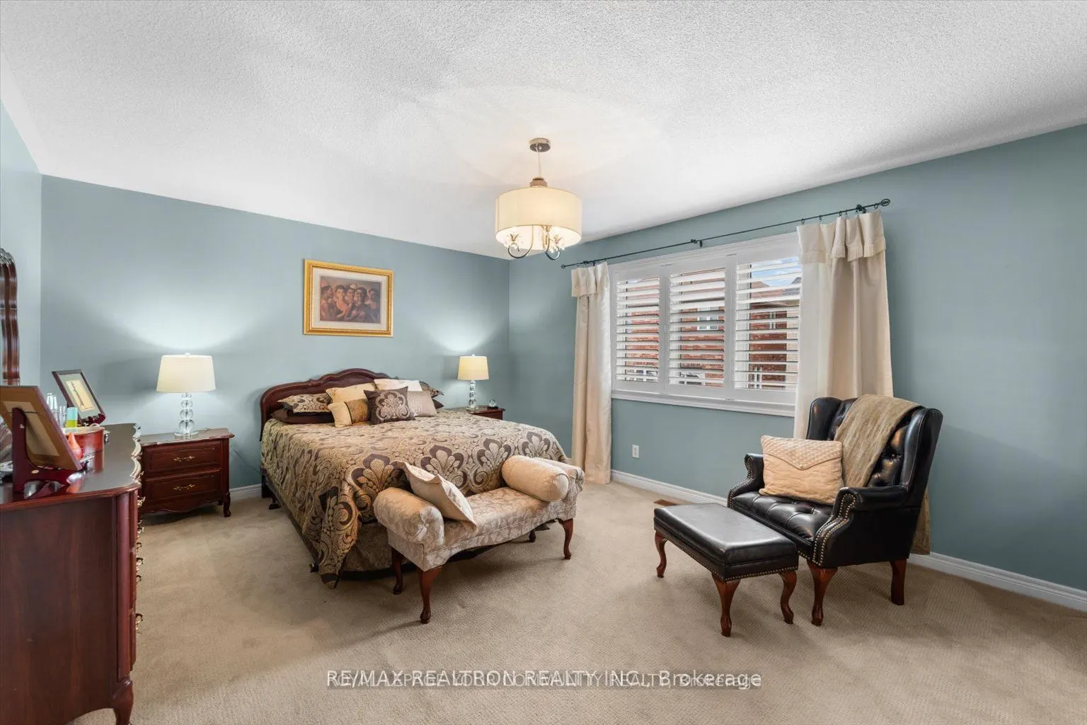 194 Gail Parks Crescent