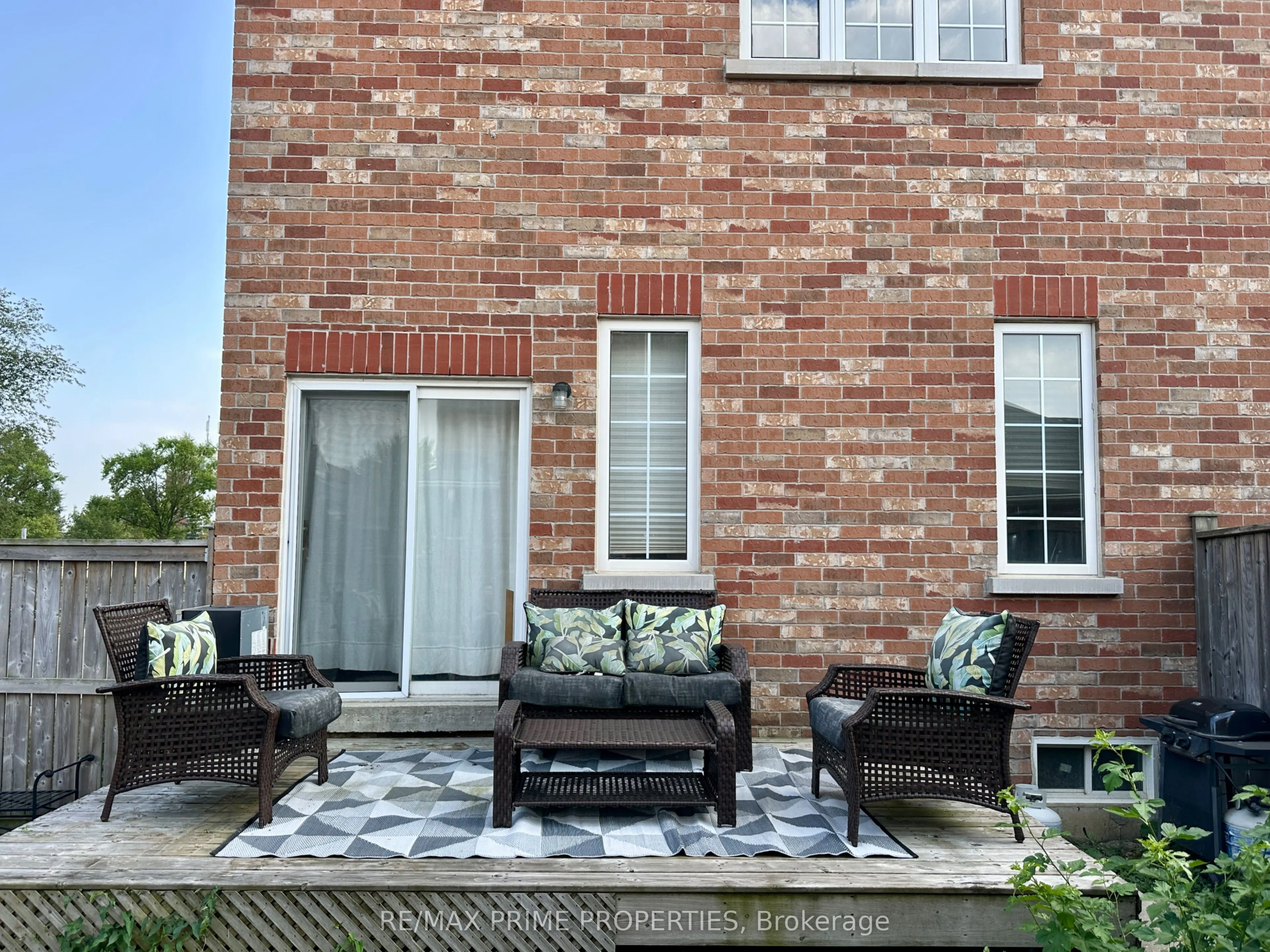 152 Whites Hill Avenue