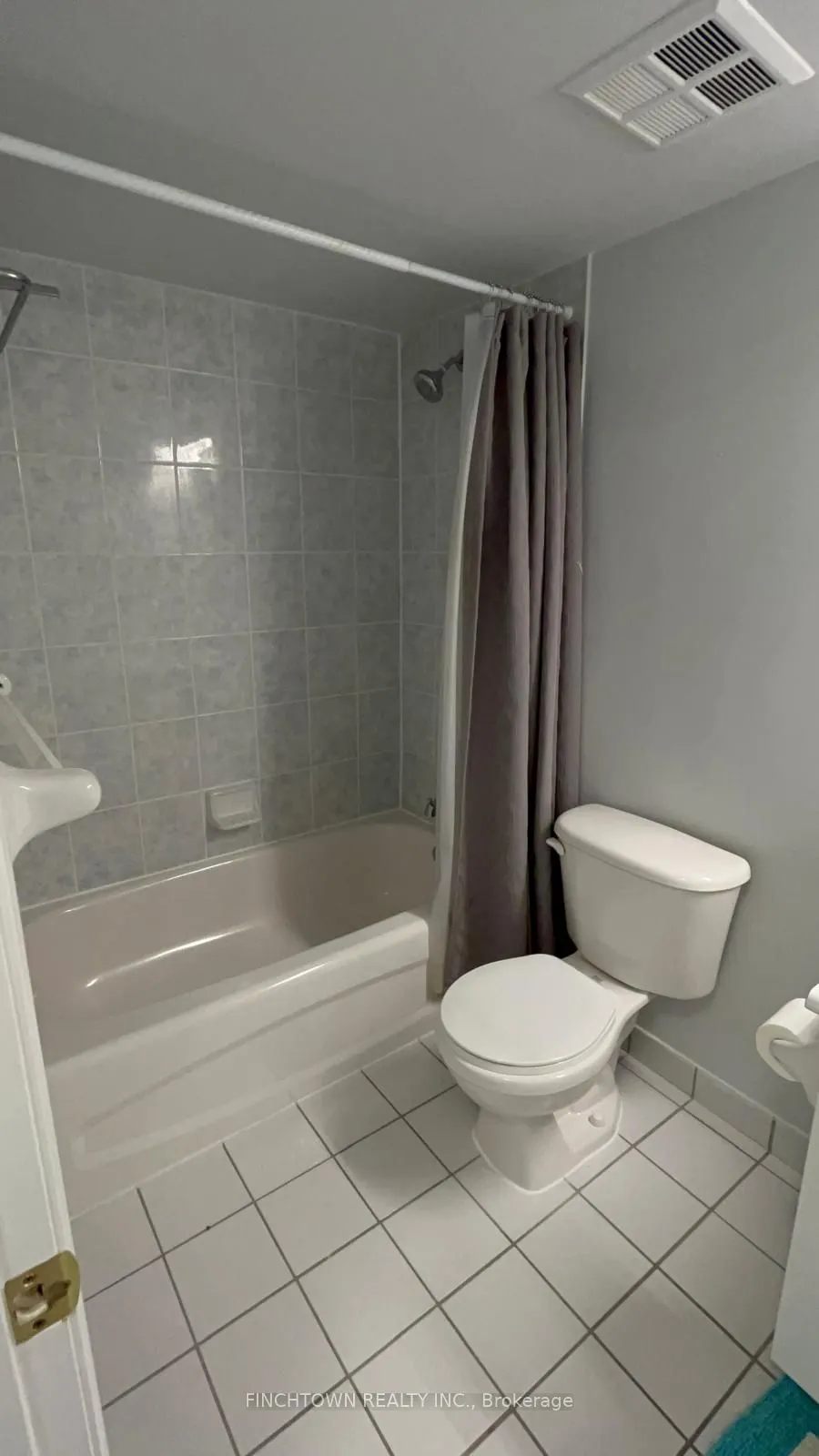 39 Oneida Crescent, #PH18