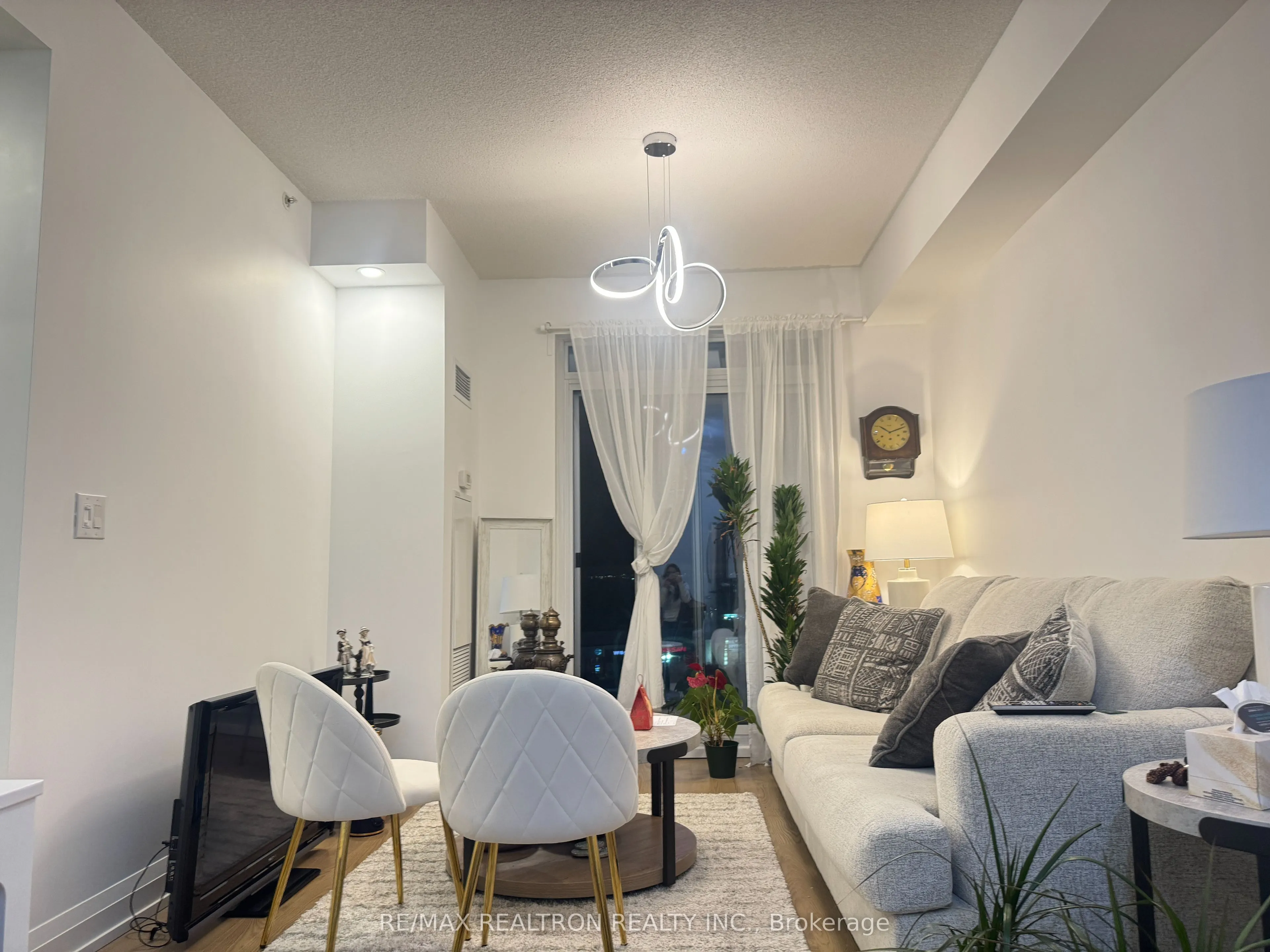 7171 Yonge Street, #615