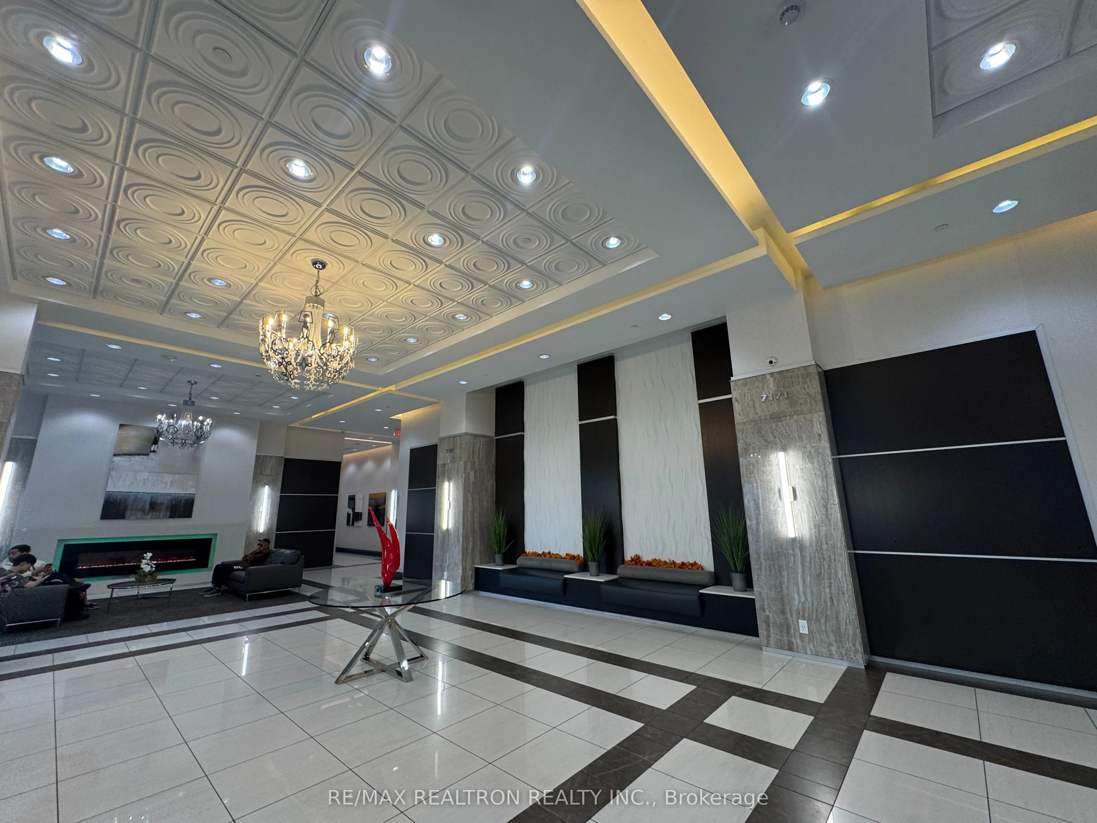 7171 Yonge Street, #615