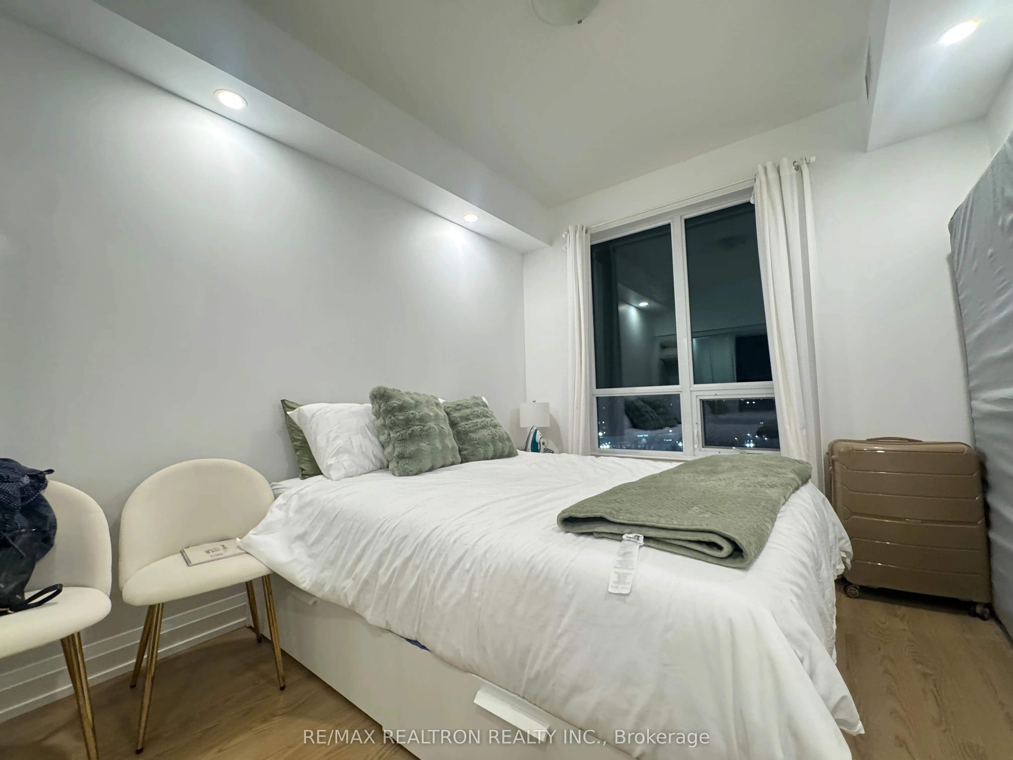 7171 Yonge Street, #615