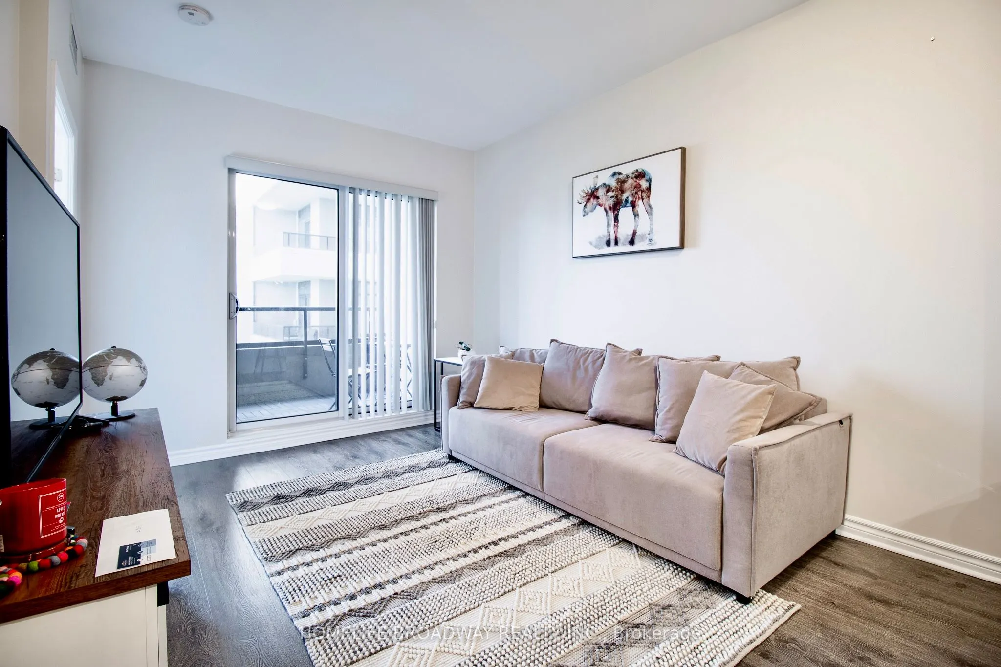9255 Jane Street, #815