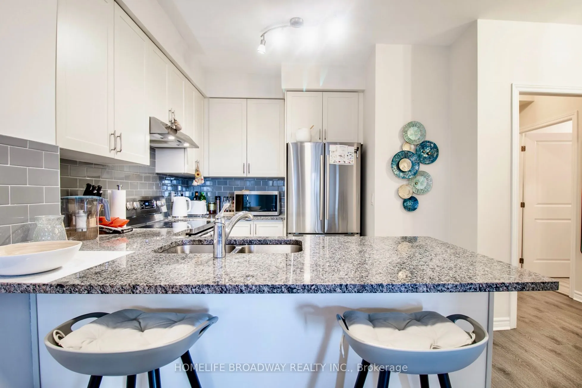 9255 Jane Street, #815