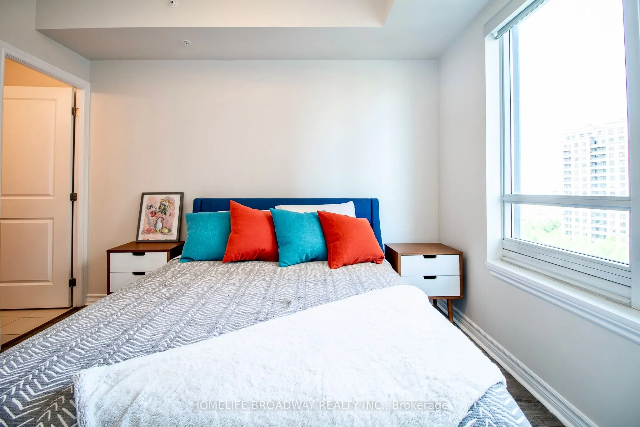 9255 Jane Street, #815