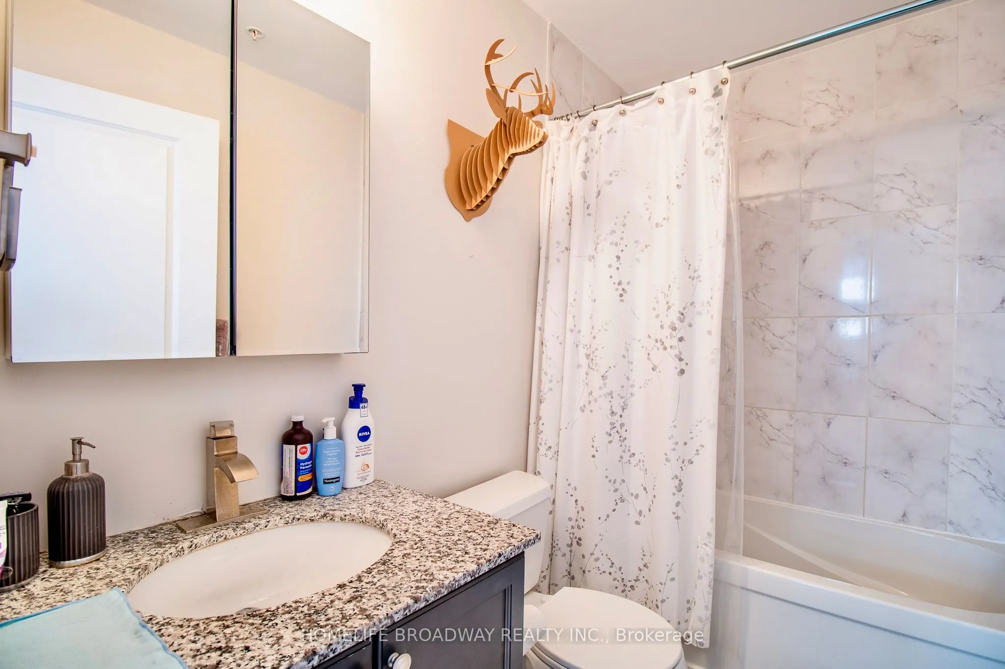 9255 Jane Street, #815