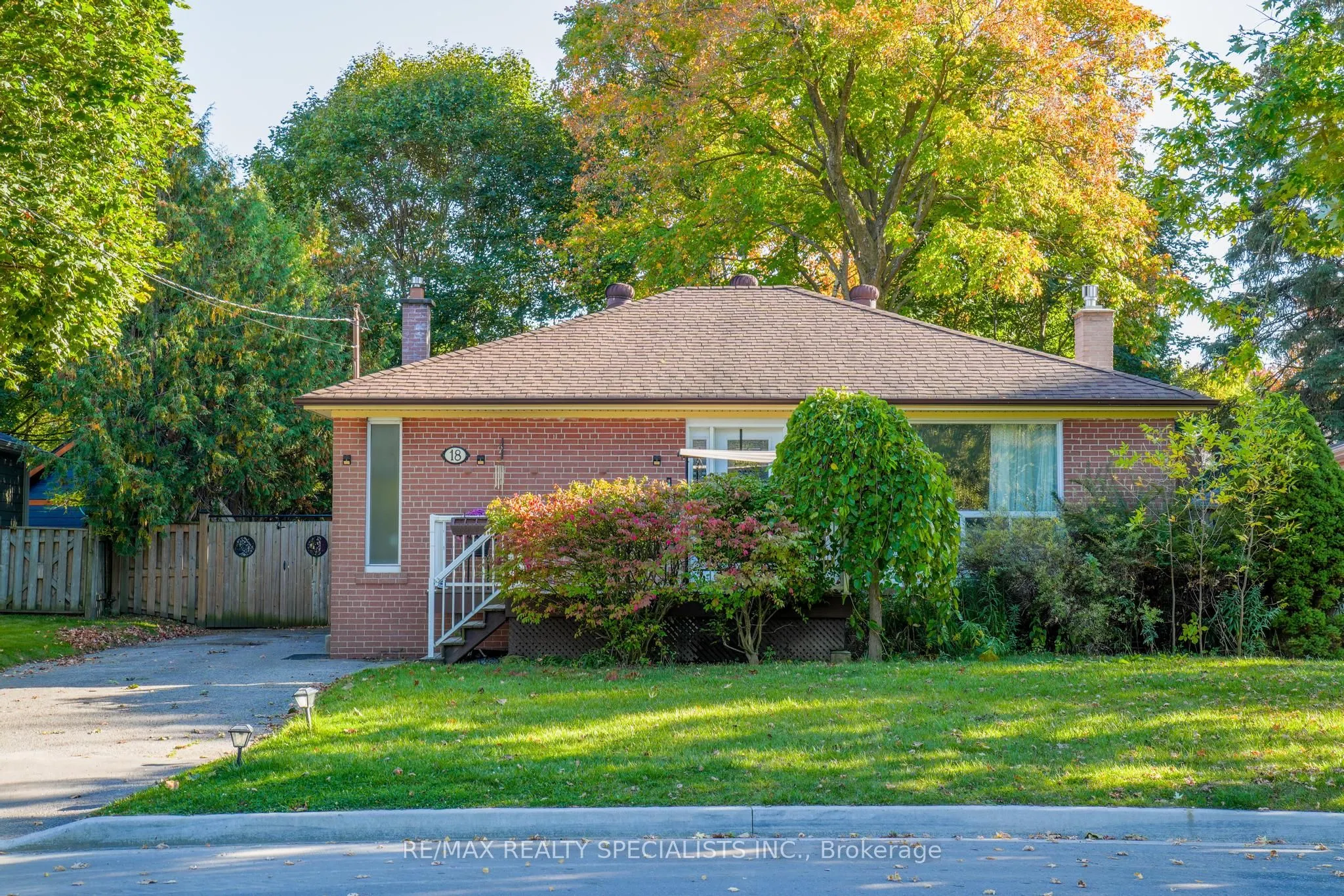 18 Corbett Crescent