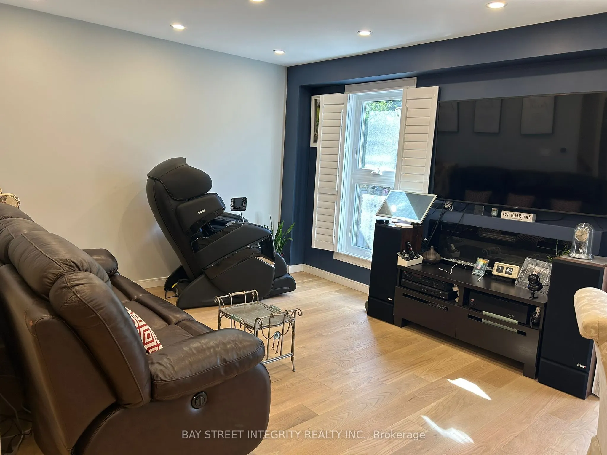 99 Mercer Crescent