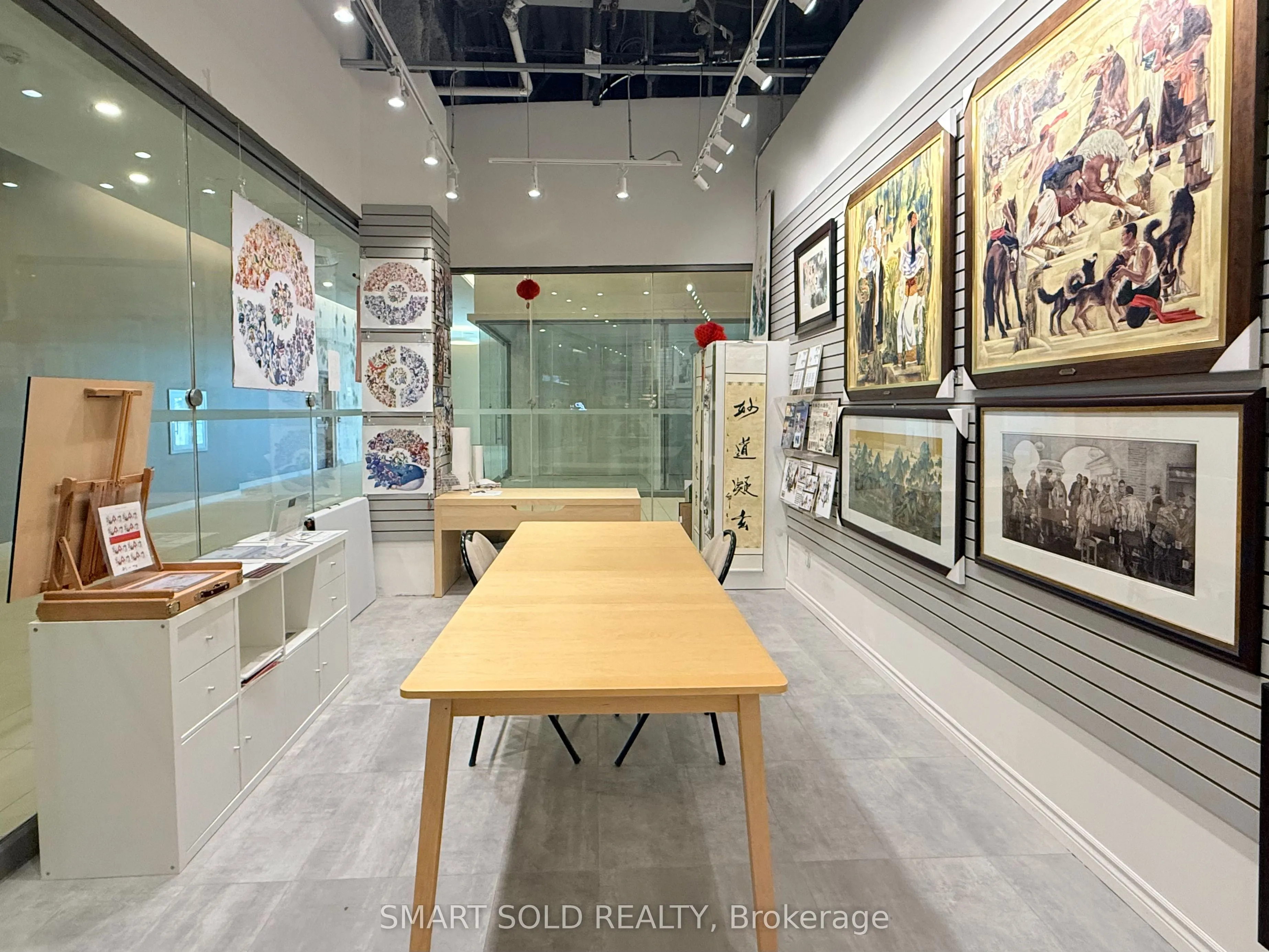 9390 Woodbine Avenue, #2C20