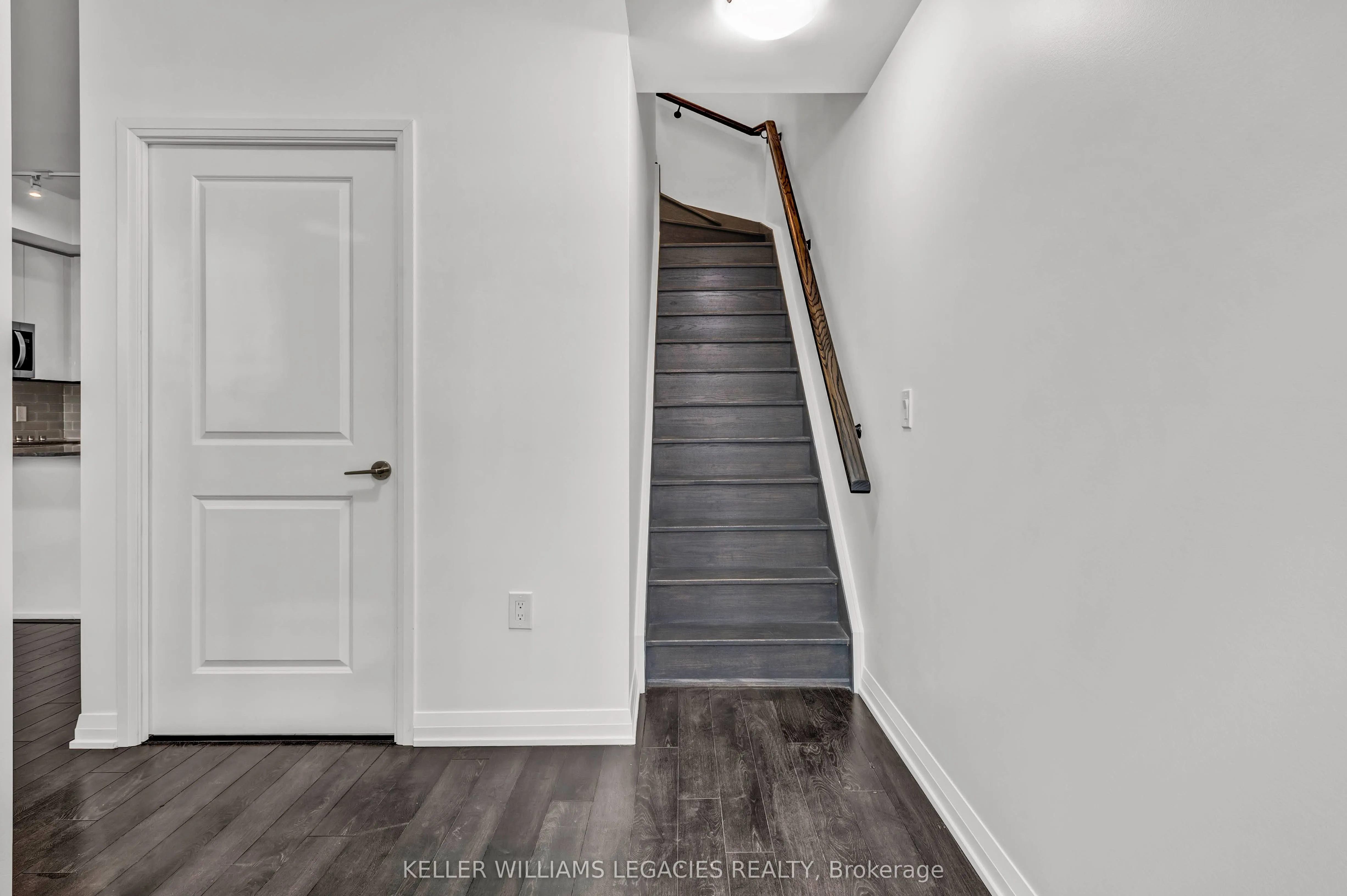 99 Eagle Rock Way, #106