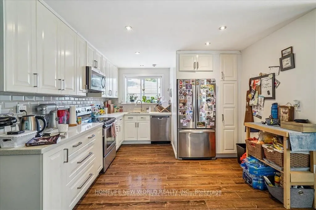 47 Davis Road, #UPPER