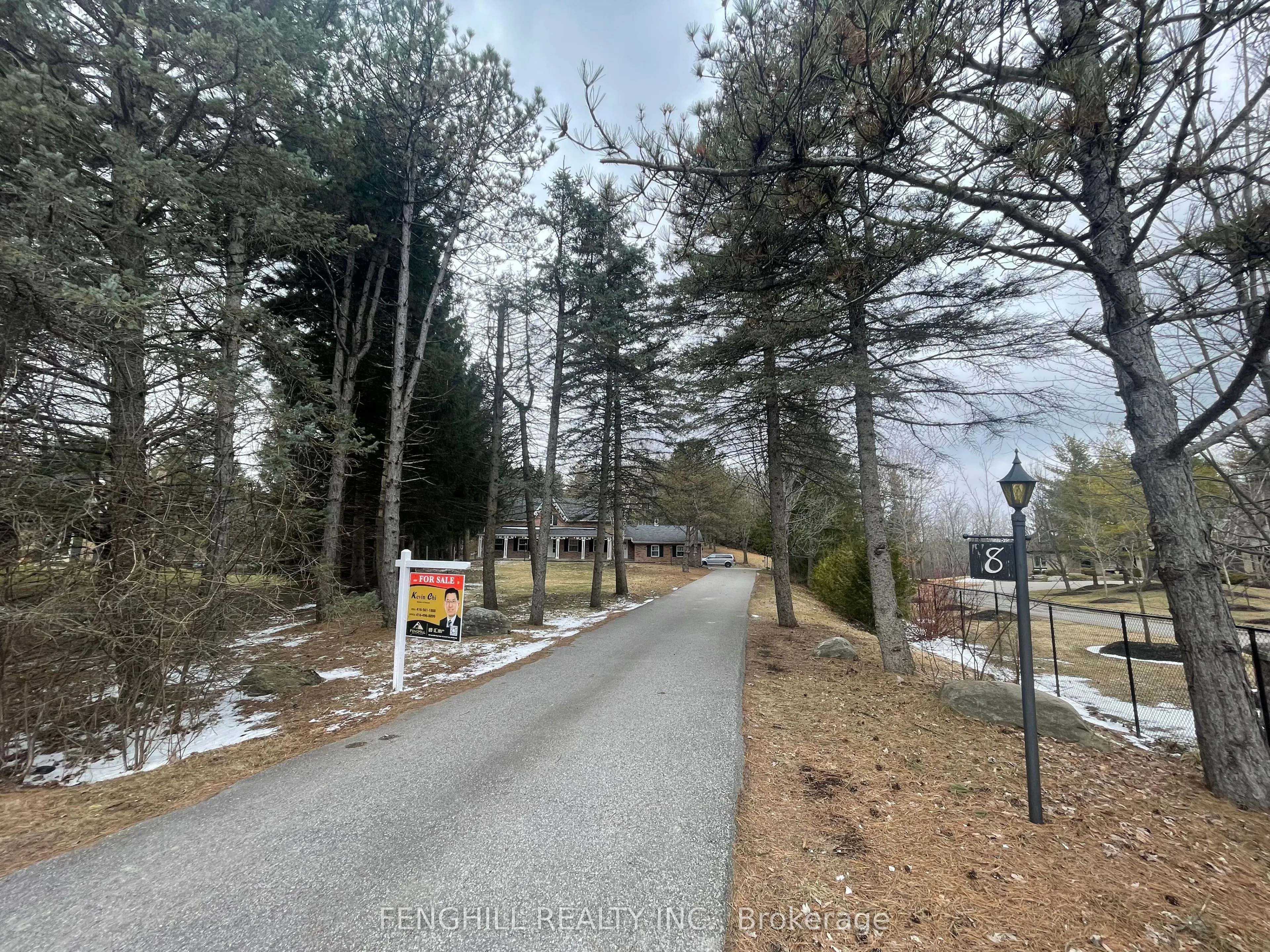 8 Blue Grass Drive