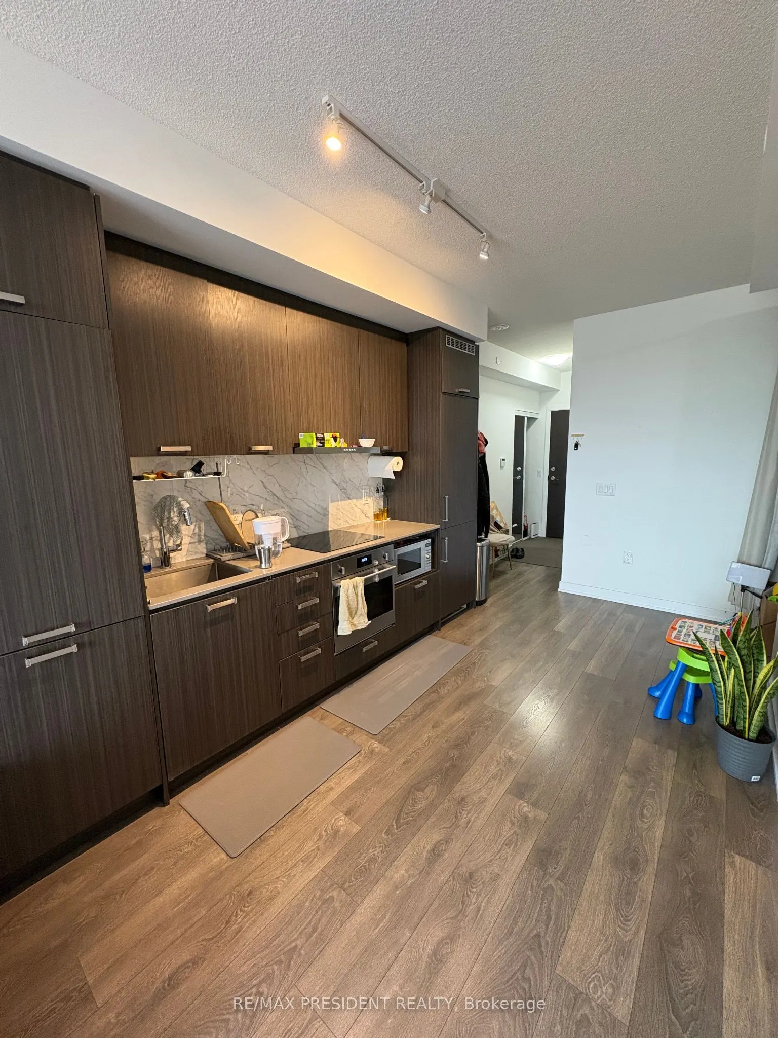 10 Honeycrisp Crescent, #611